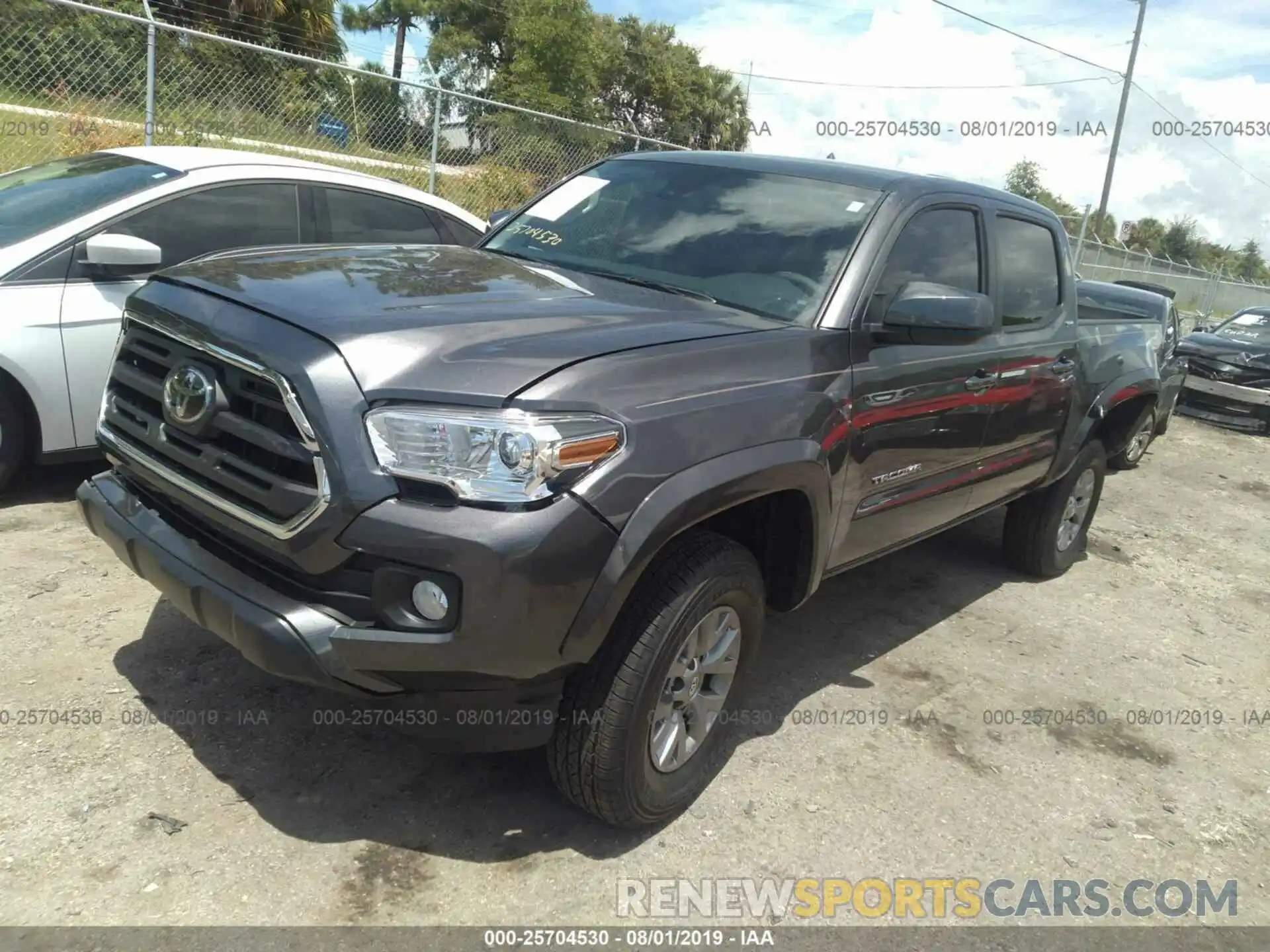 2 Фотография поврежденного автомобиля 5TFAZ5CN6KX078467 TOYOTA TACOMA 2019