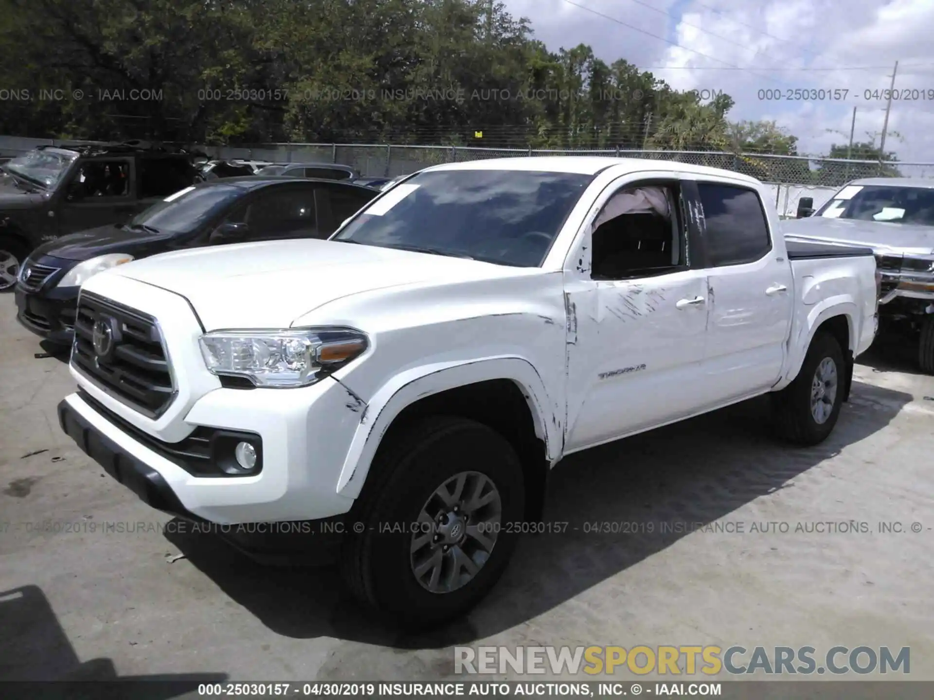 2 Фотография поврежденного автомобиля 5TFAZ5CN6KX078601 TOYOTA TACOMA 2019