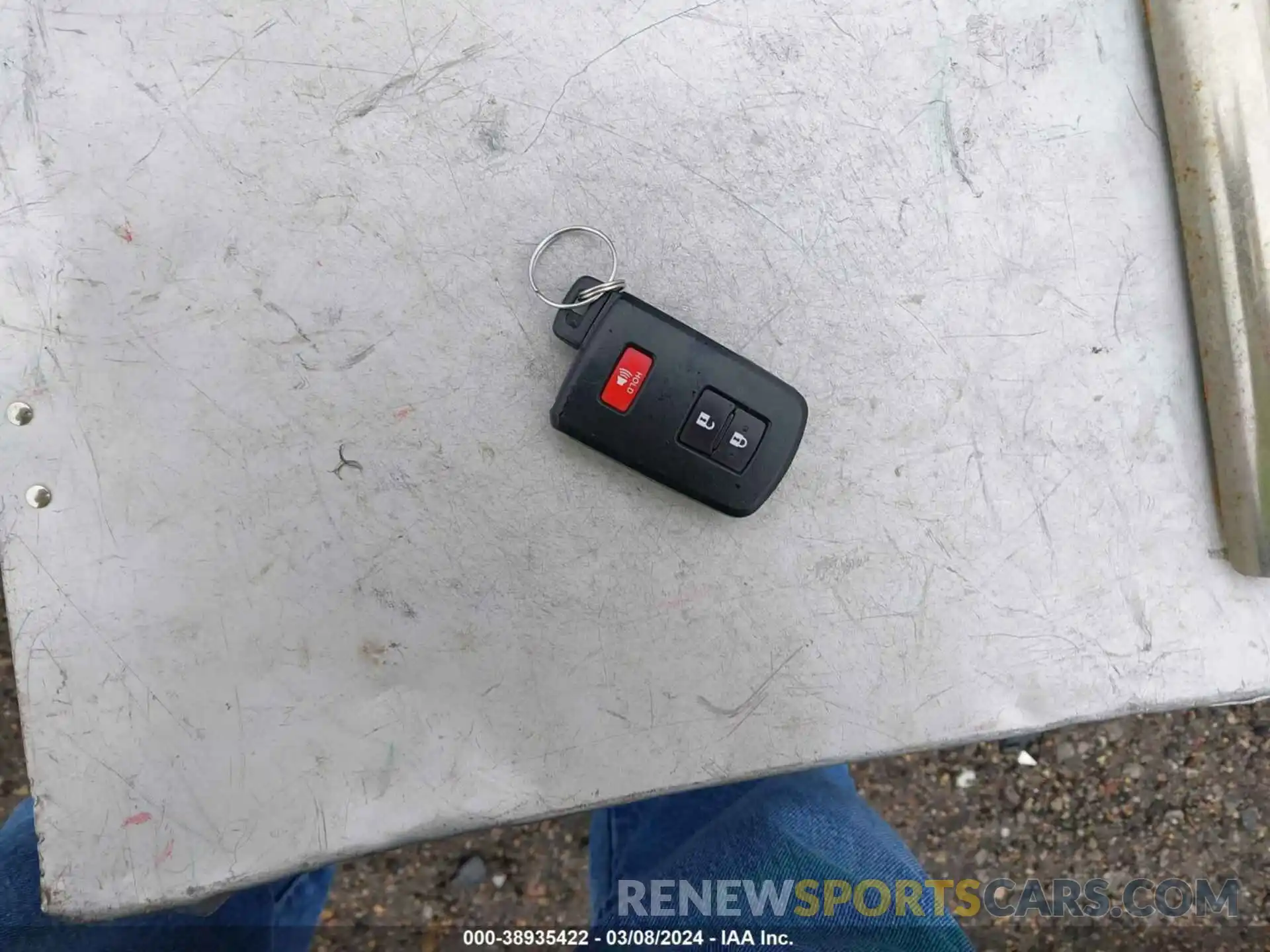 11 Photograph of a damaged car 5TFAZ5CN6KX082731 TOYOTA TACOMA 2019