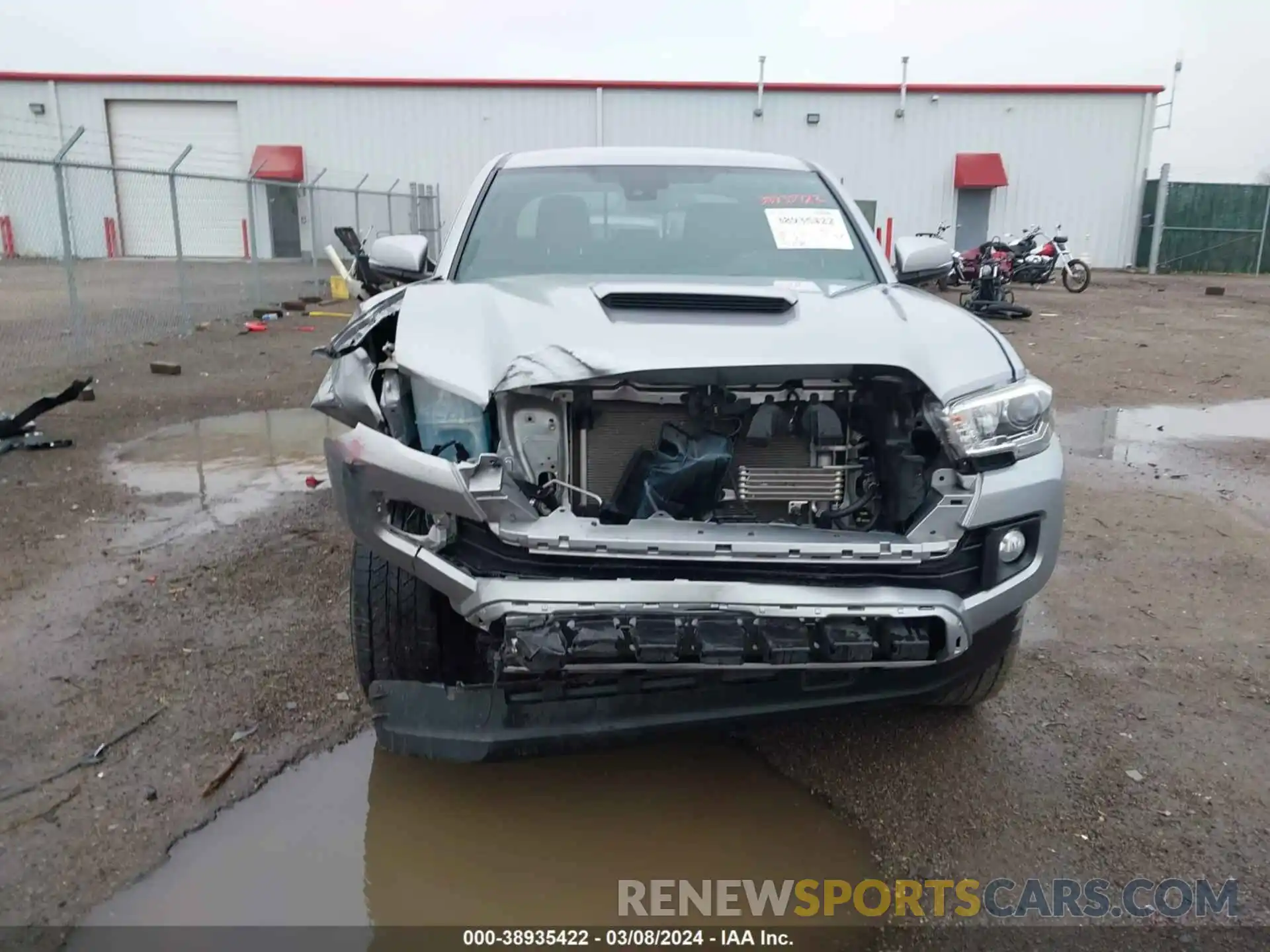 13 Photograph of a damaged car 5TFAZ5CN6KX082731 TOYOTA TACOMA 2019