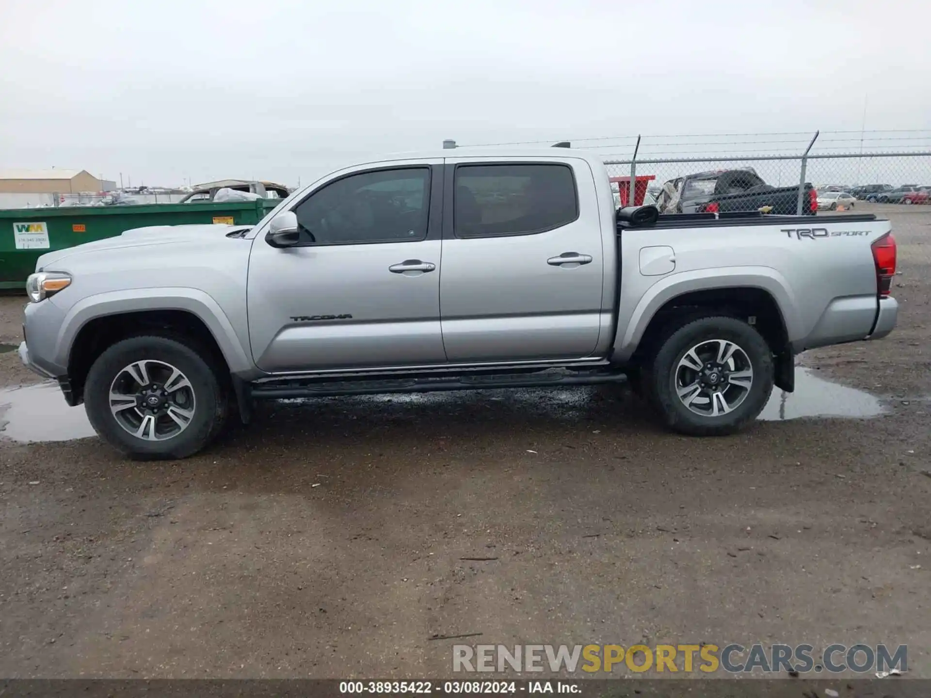 15 Photograph of a damaged car 5TFAZ5CN6KX082731 TOYOTA TACOMA 2019