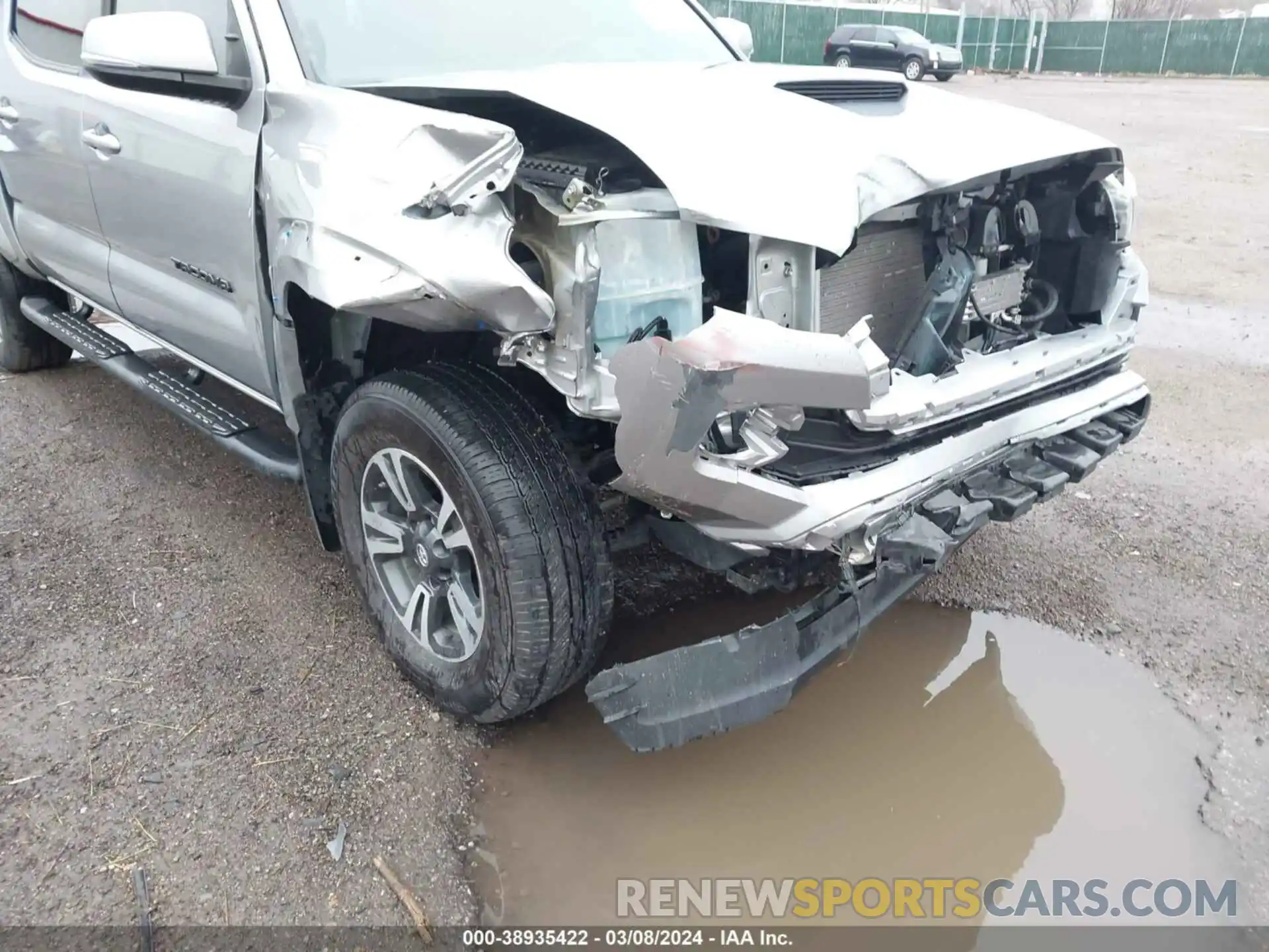 6 Photograph of a damaged car 5TFAZ5CN6KX082731 TOYOTA TACOMA 2019