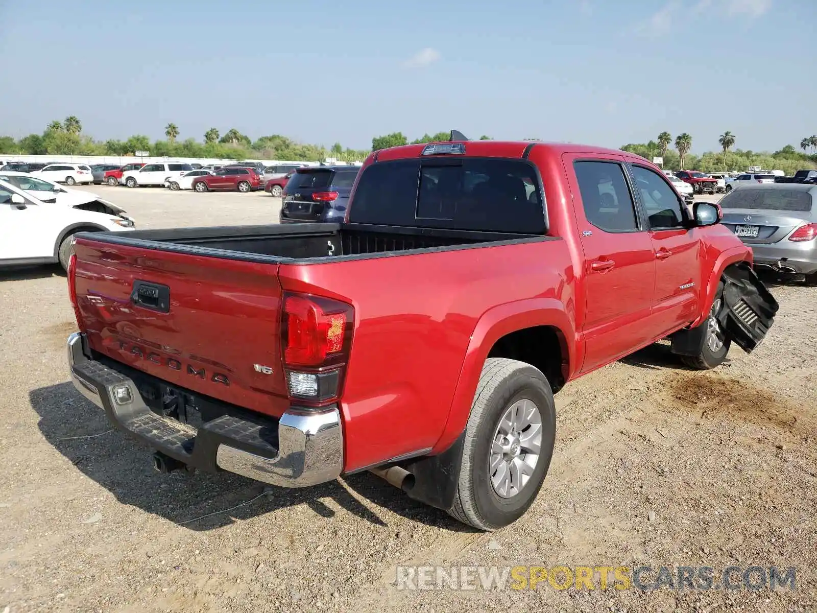 4 Photograph of a damaged car 5TFAZ5CN6KX086150 TOYOTA TACOMA 2019