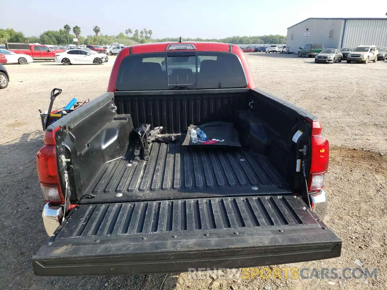 9 Photograph of a damaged car 5TFAZ5CN6KX086150 TOYOTA TACOMA 2019