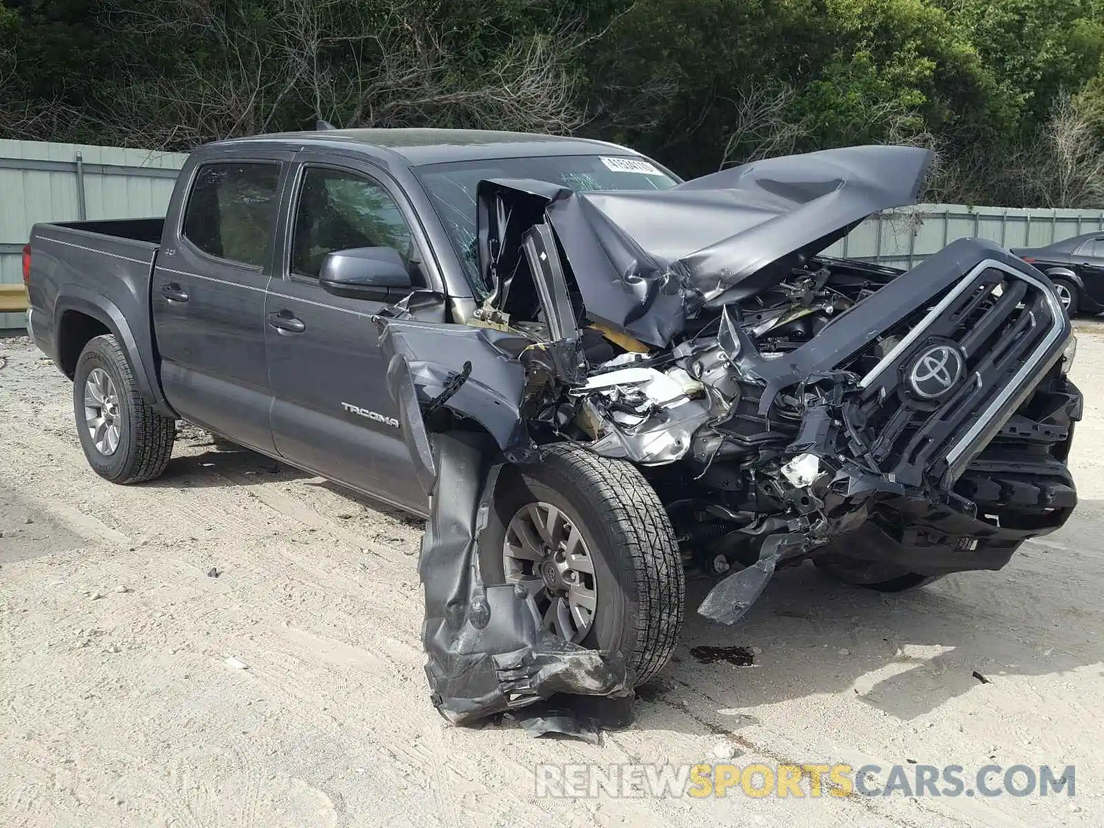 1 Photograph of a damaged car 5TFAZ5CN6KX087203 TOYOTA TACOMA 2019