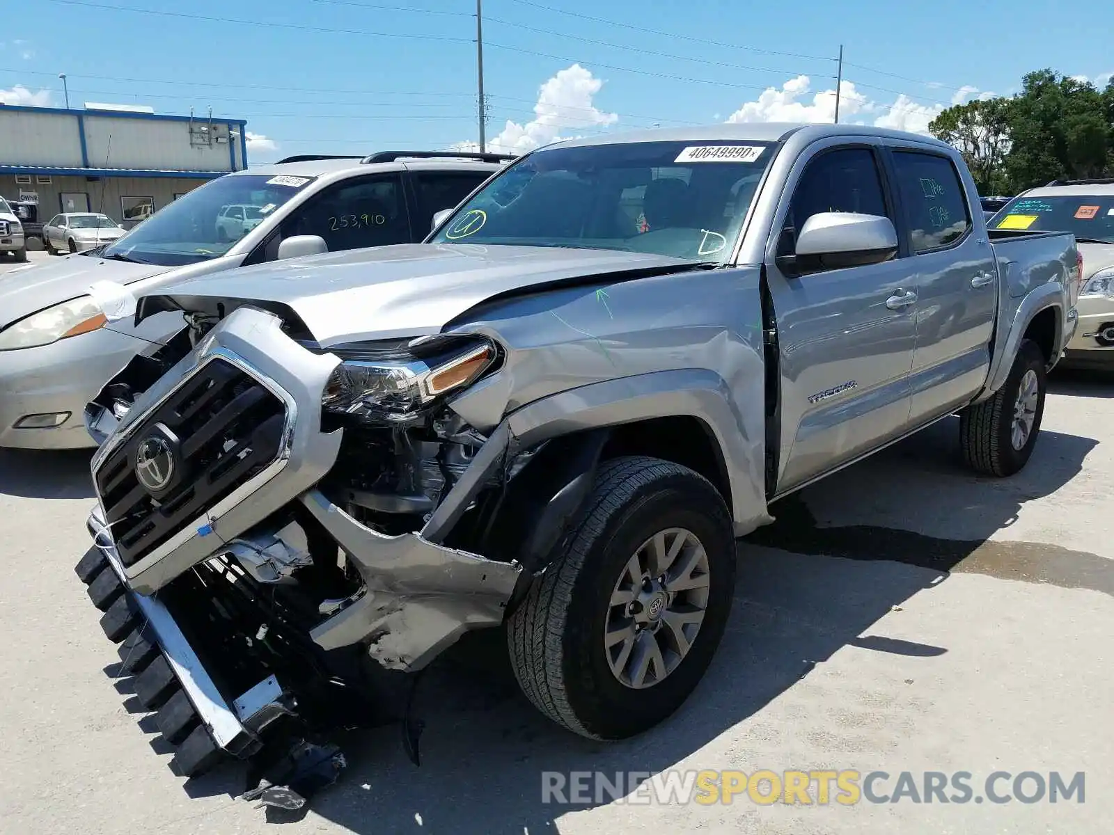 2 Photograph of a damaged car 5TFAZ5CN7KX078820 TOYOTA TACOMA 2019