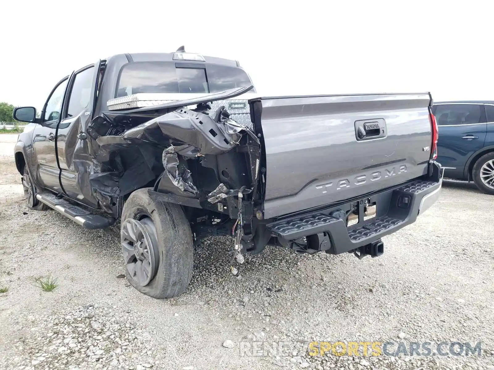 9 Photograph of a damaged car 5TFAZ5CN7KX080339 TOYOTA TACOMA 2019