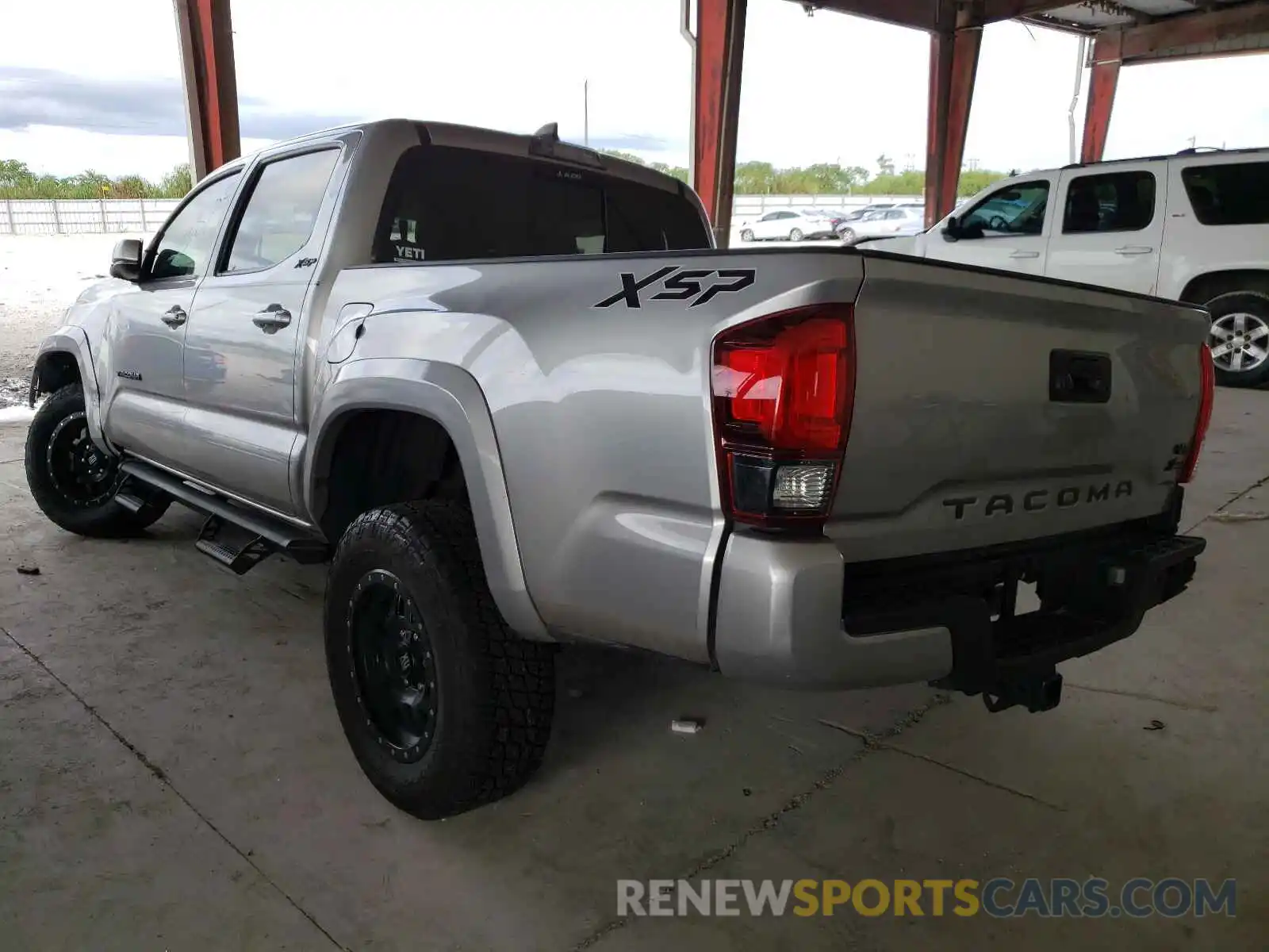 3 Photograph of a damaged car 5TFAZ5CN7KX080471 TOYOTA TACOMA 2019