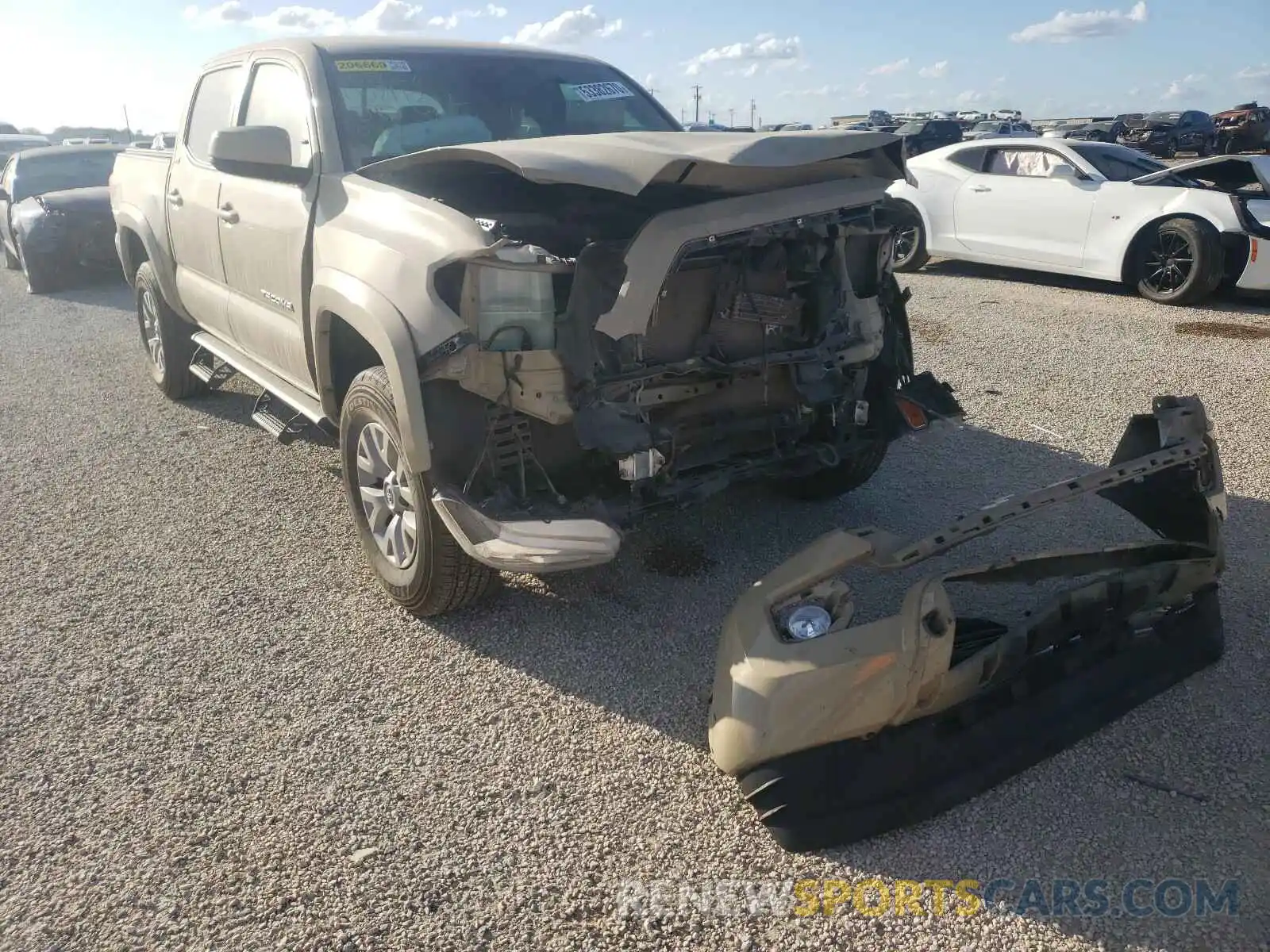 1 Photograph of a damaged car 5TFAZ5CN7KX086030 TOYOTA TACOMA 2019