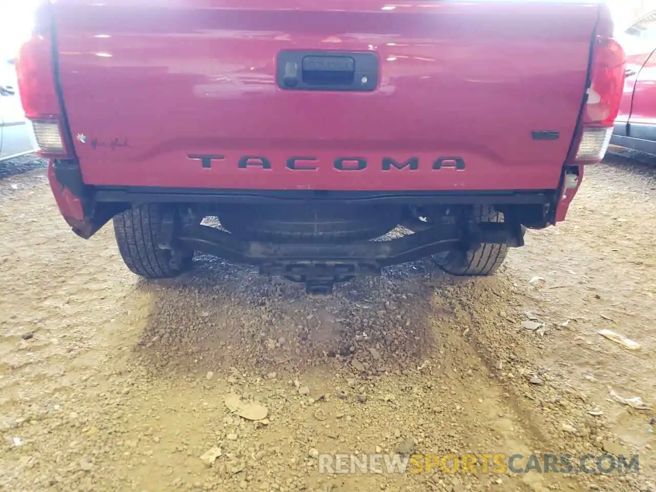 9 Photograph of a damaged car 5TFAZ5CN7KX086142 TOYOTA TACOMA 2019