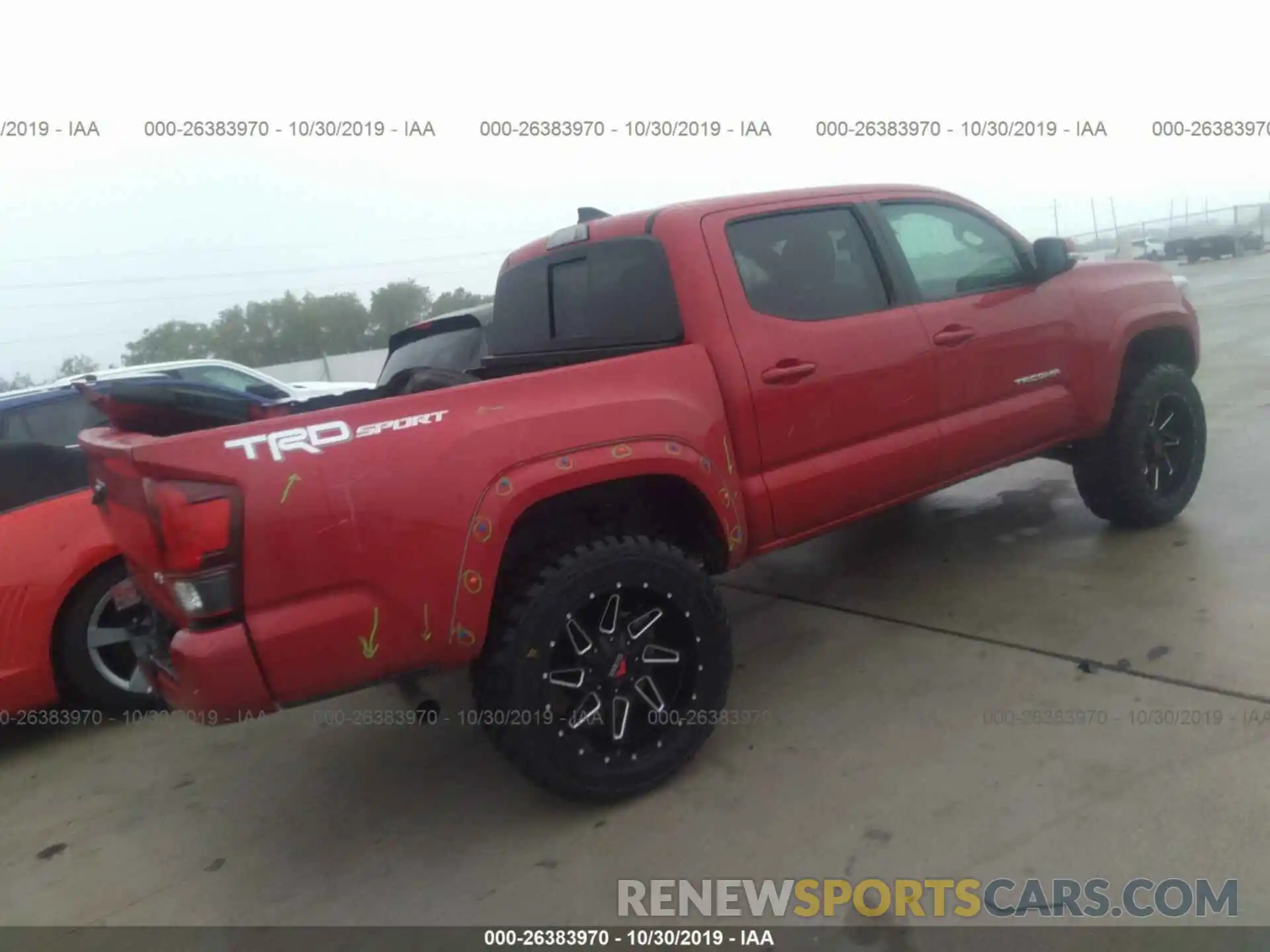 4 Photograph of a damaged car 5TFAZ5CN8KX072475 TOYOTA TACOMA 2019