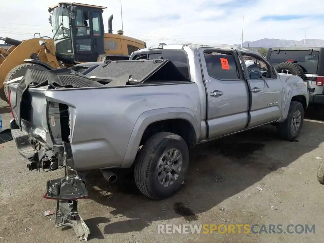 4 Photograph of a damaged car 5TFAZ5CN8KX074310 TOYOTA TACOMA 2019