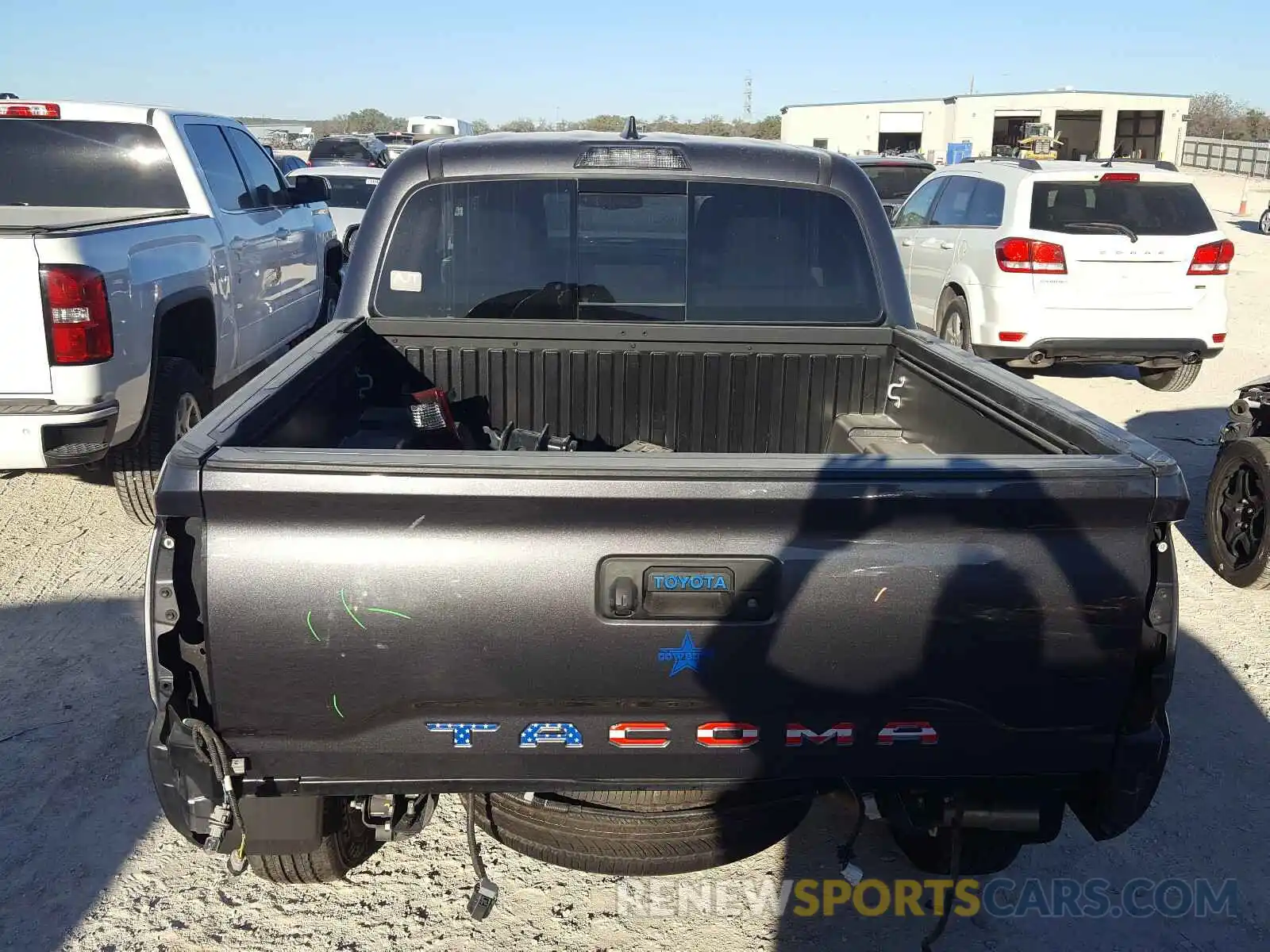 9 Photograph of a damaged car 5TFAZ5CN8KX078776 TOYOTA TACOMA 2019