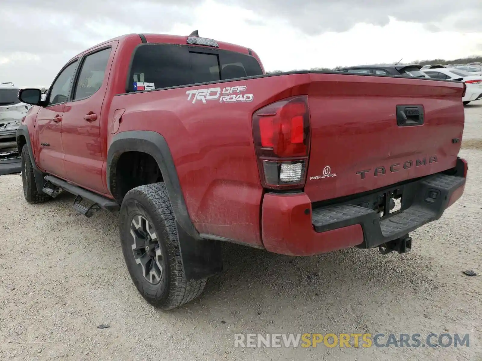 3 Photograph of a damaged car 5TFAZ5CN8KX080172 TOYOTA TACOMA 2019