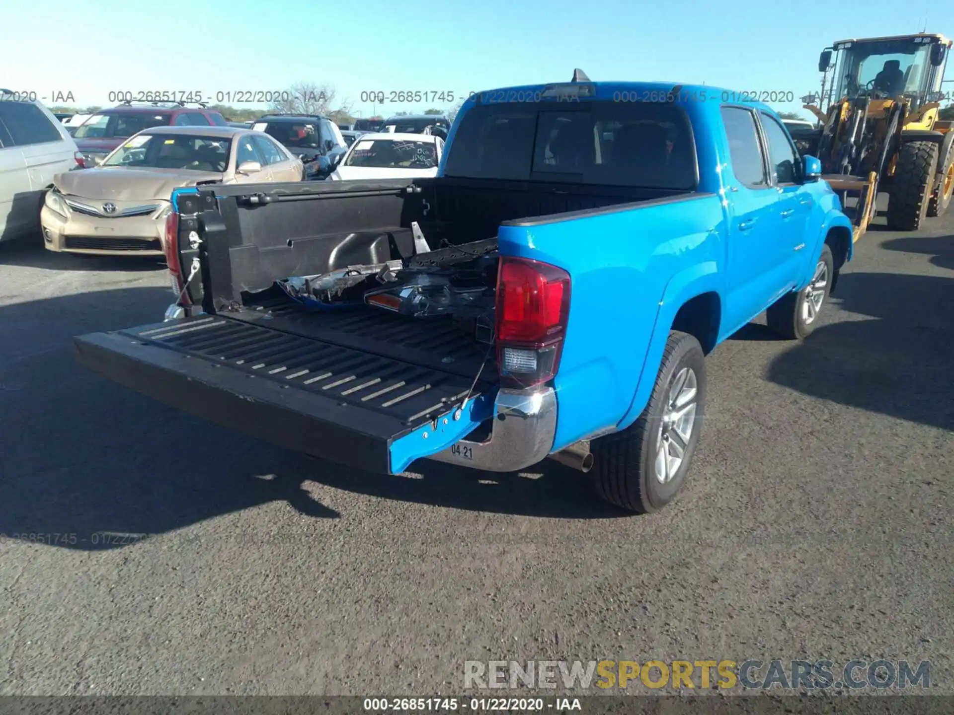 4 Photograph of a damaged car 5TFAZ5CN8KX080768 TOYOTA TACOMA 2019