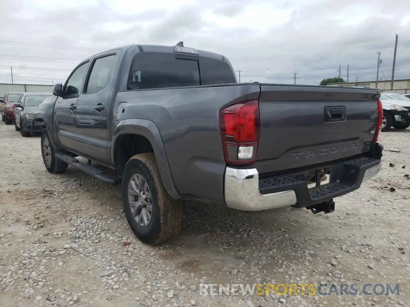 3 Photograph of a damaged car 5TFAZ5CN8KX081189 TOYOTA TACOMA 2019