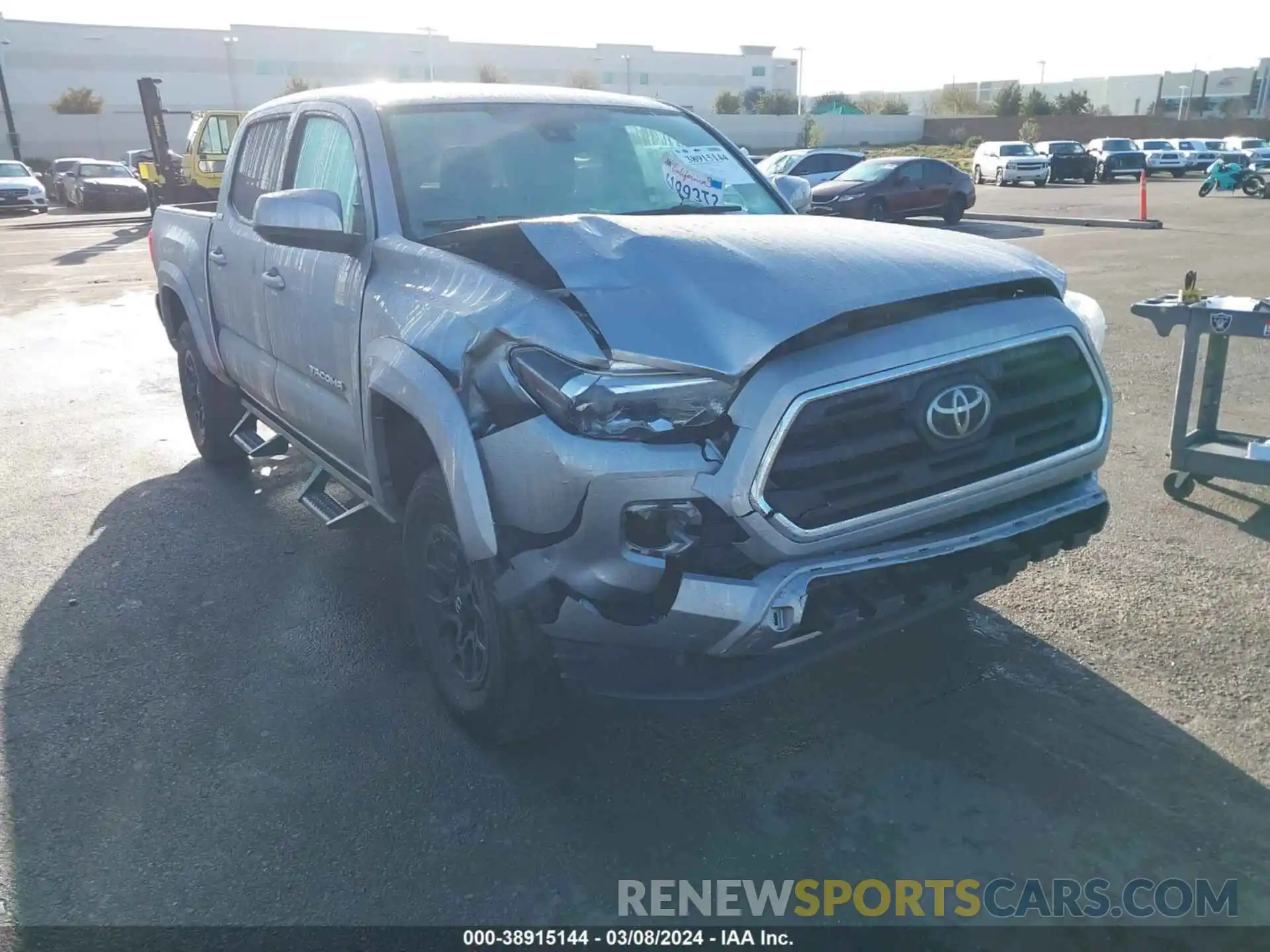 6 Photograph of a damaged car 5TFAZ5CN8KX083136 TOYOTA TACOMA 2019