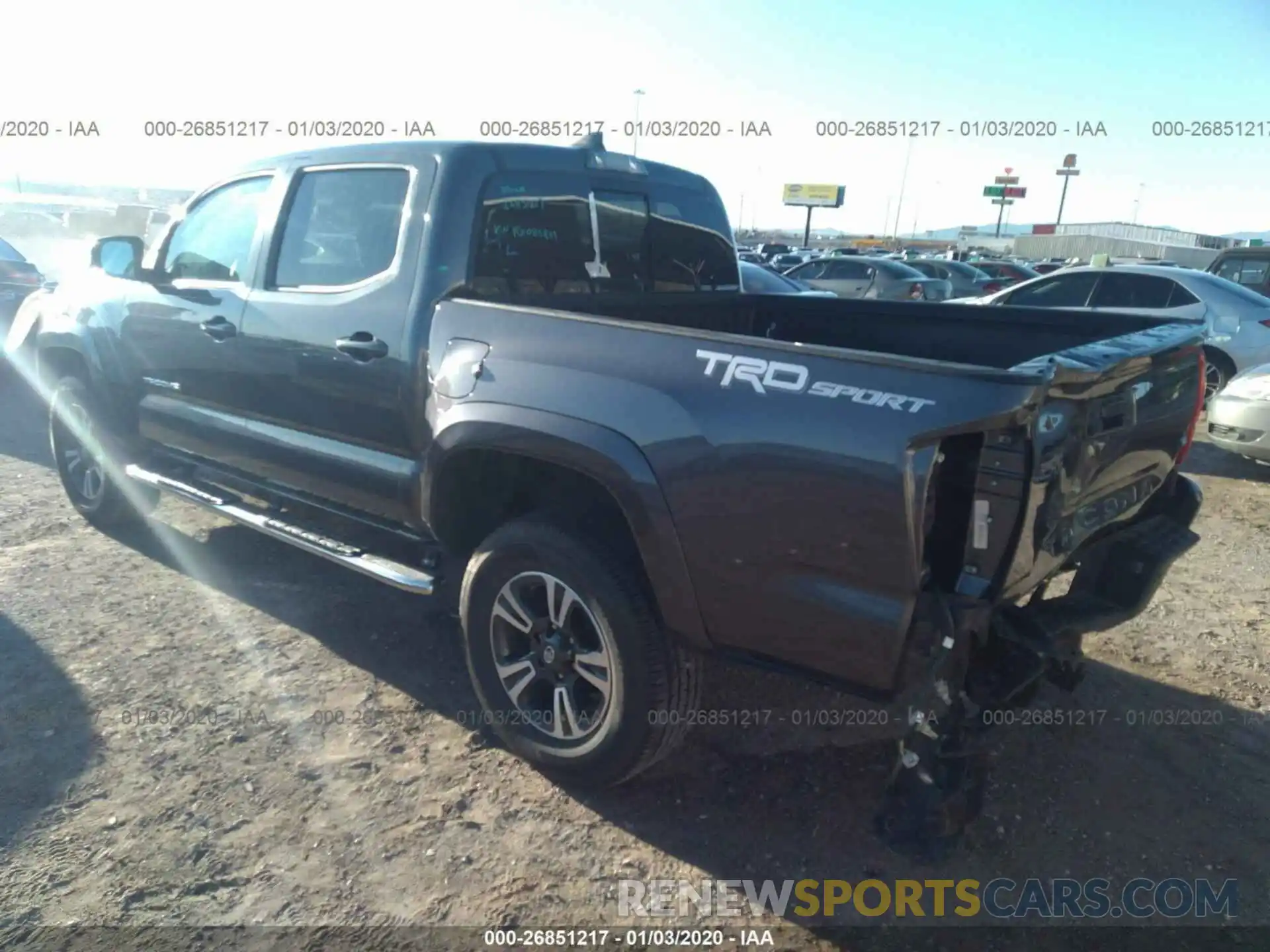 3 Фотография поврежденного автомобиля 5TFAZ5CN8KX085839 TOYOTA TACOMA 2019