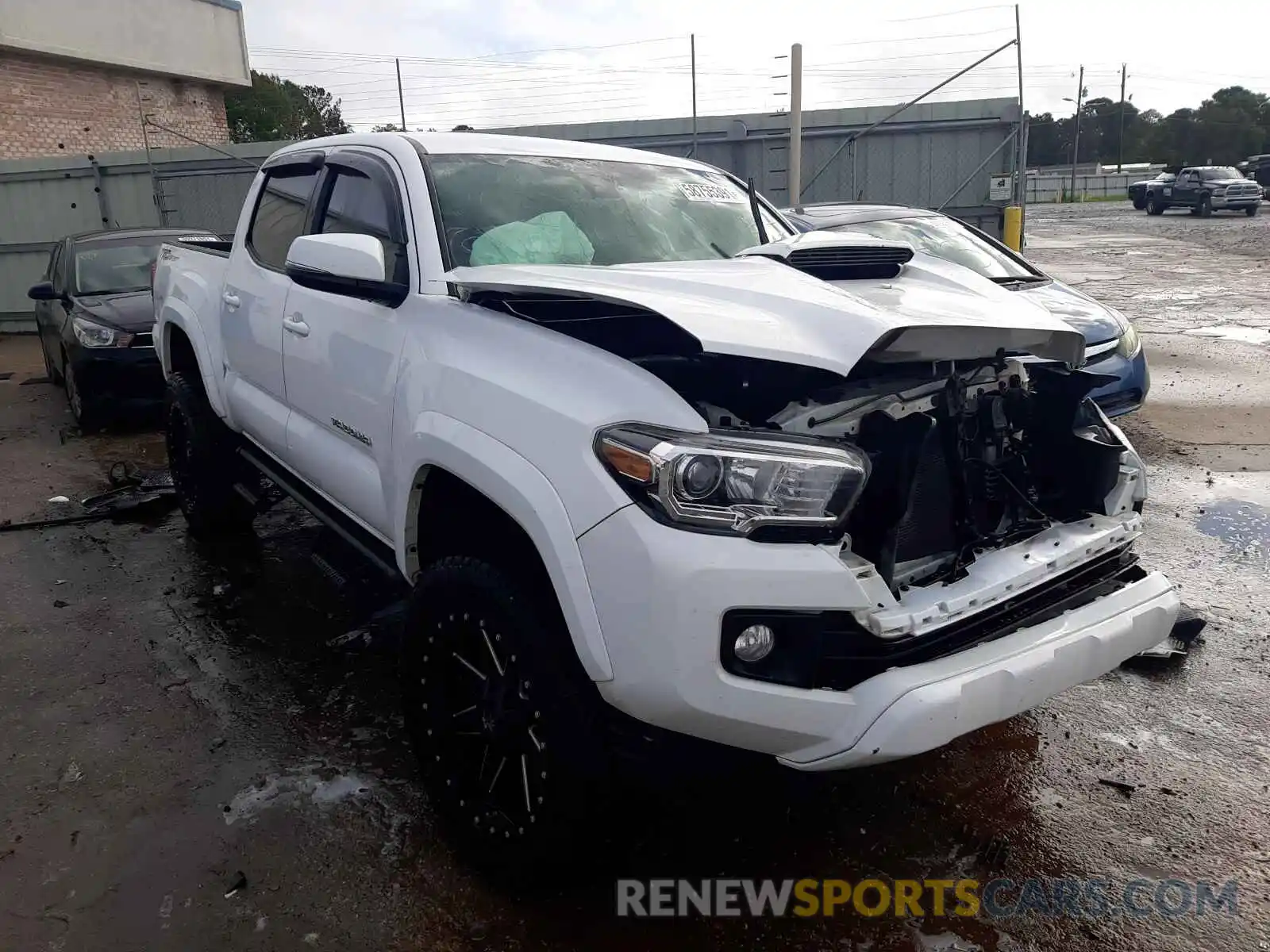 1 Photograph of a damaged car 5TFAZ5CN9KX075479 TOYOTA TACOMA 2019