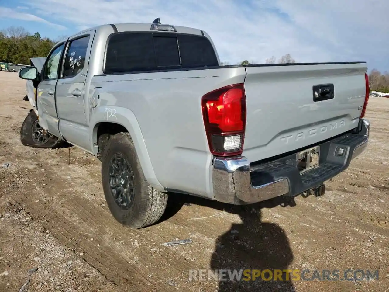 3 Photograph of a damaged car 5TFAZ5CN9KX076177 TOYOTA TACOMA 2019