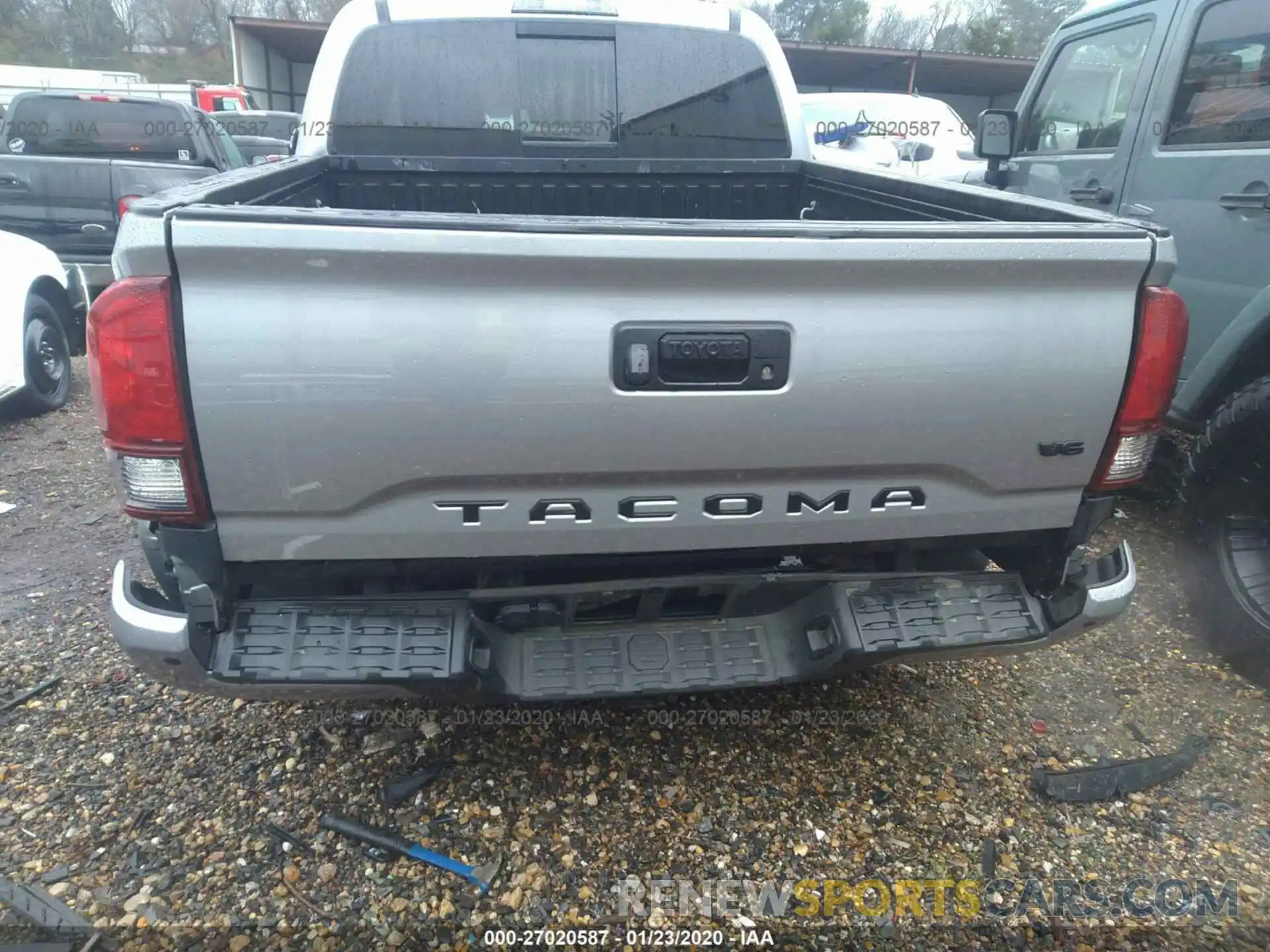 8 Photograph of a damaged car 5TFAZ5CN9KX076311 TOYOTA TACOMA 2019