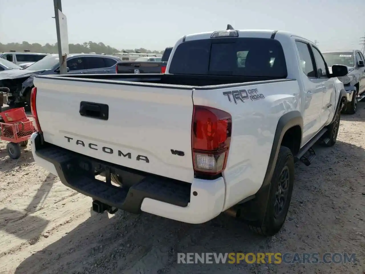 4 Photograph of a damaged car 5TFAZ5CN9KX078107 TOYOTA TACOMA 2019