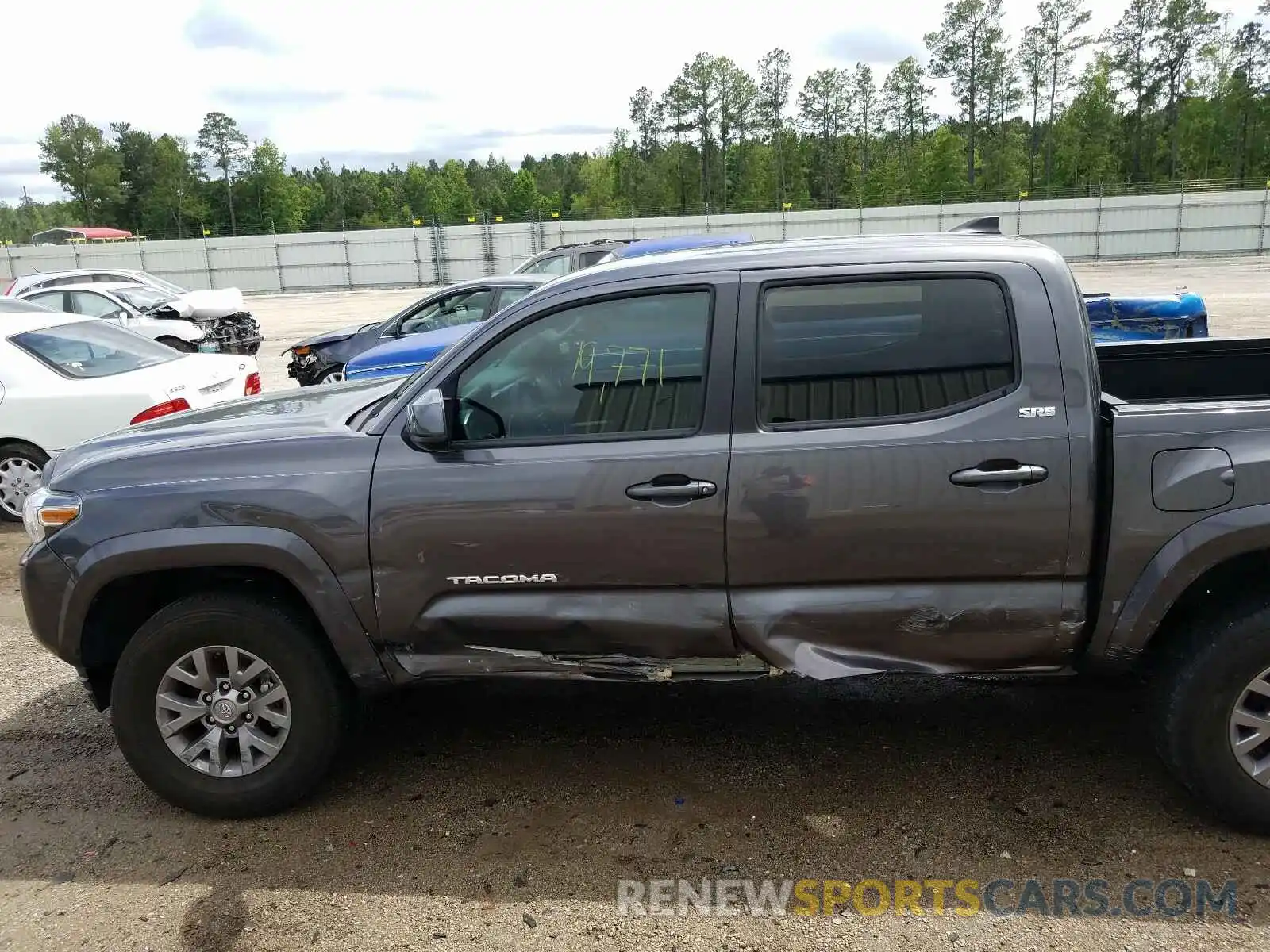 9 Photograph of a damaged car 5TFAZ5CN9KX078351 TOYOTA TACOMA 2019