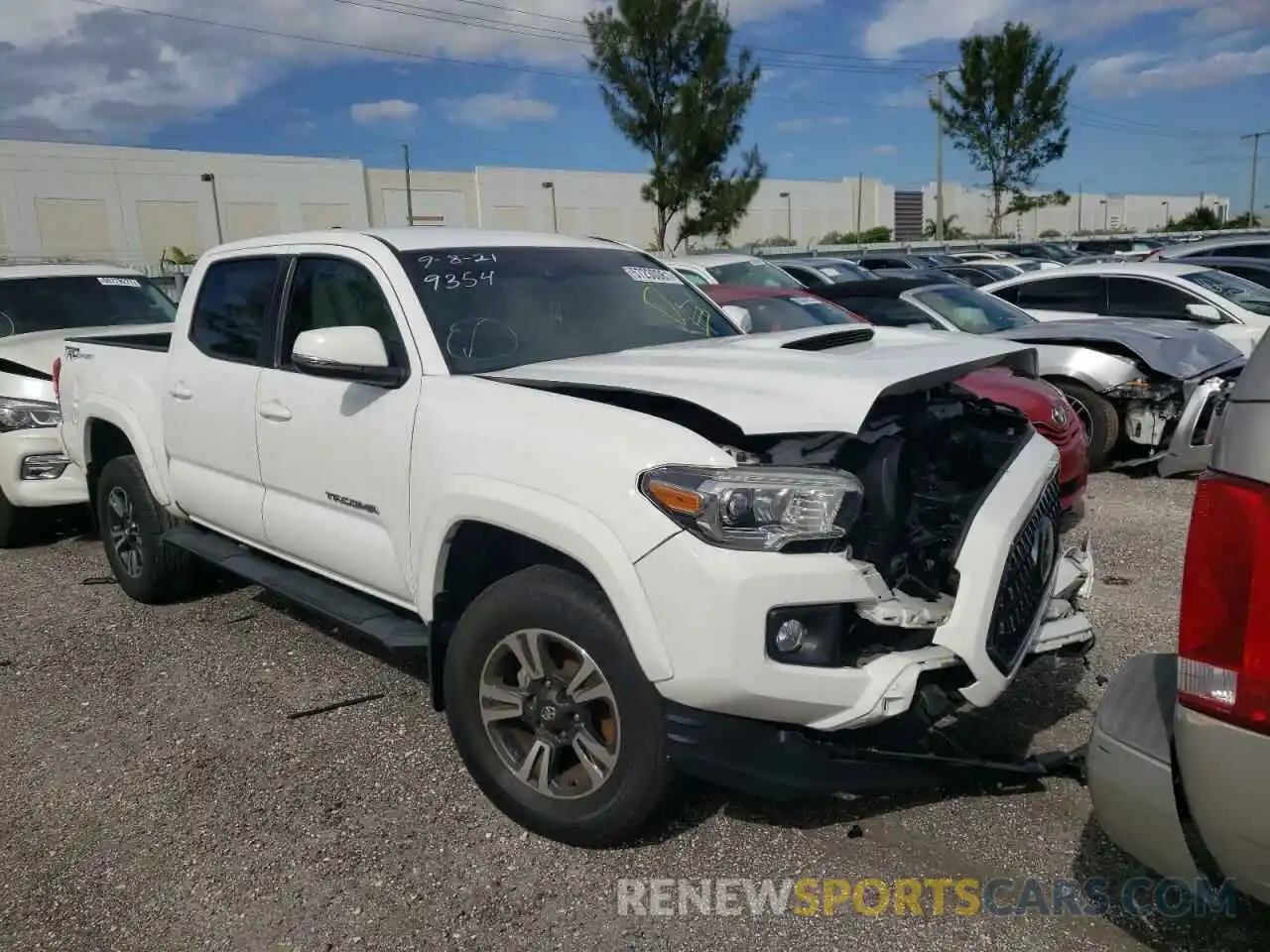 1 Photograph of a damaged car 5TFAZ5CN9KX079354 TOYOTA TACOMA 2019