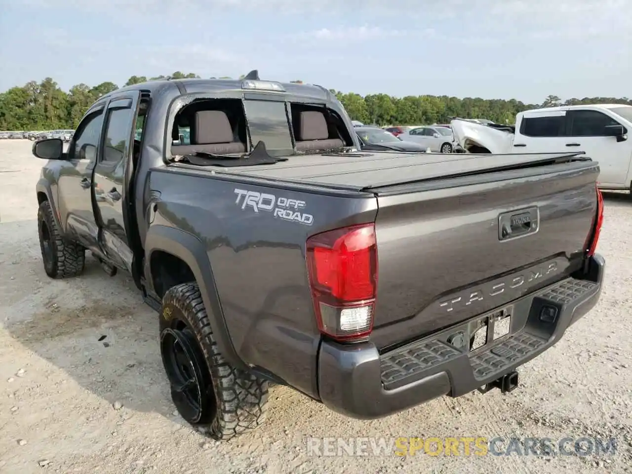 3 Photograph of a damaged car 5TFAZ5CN9KX081654 TOYOTA TACOMA 2019