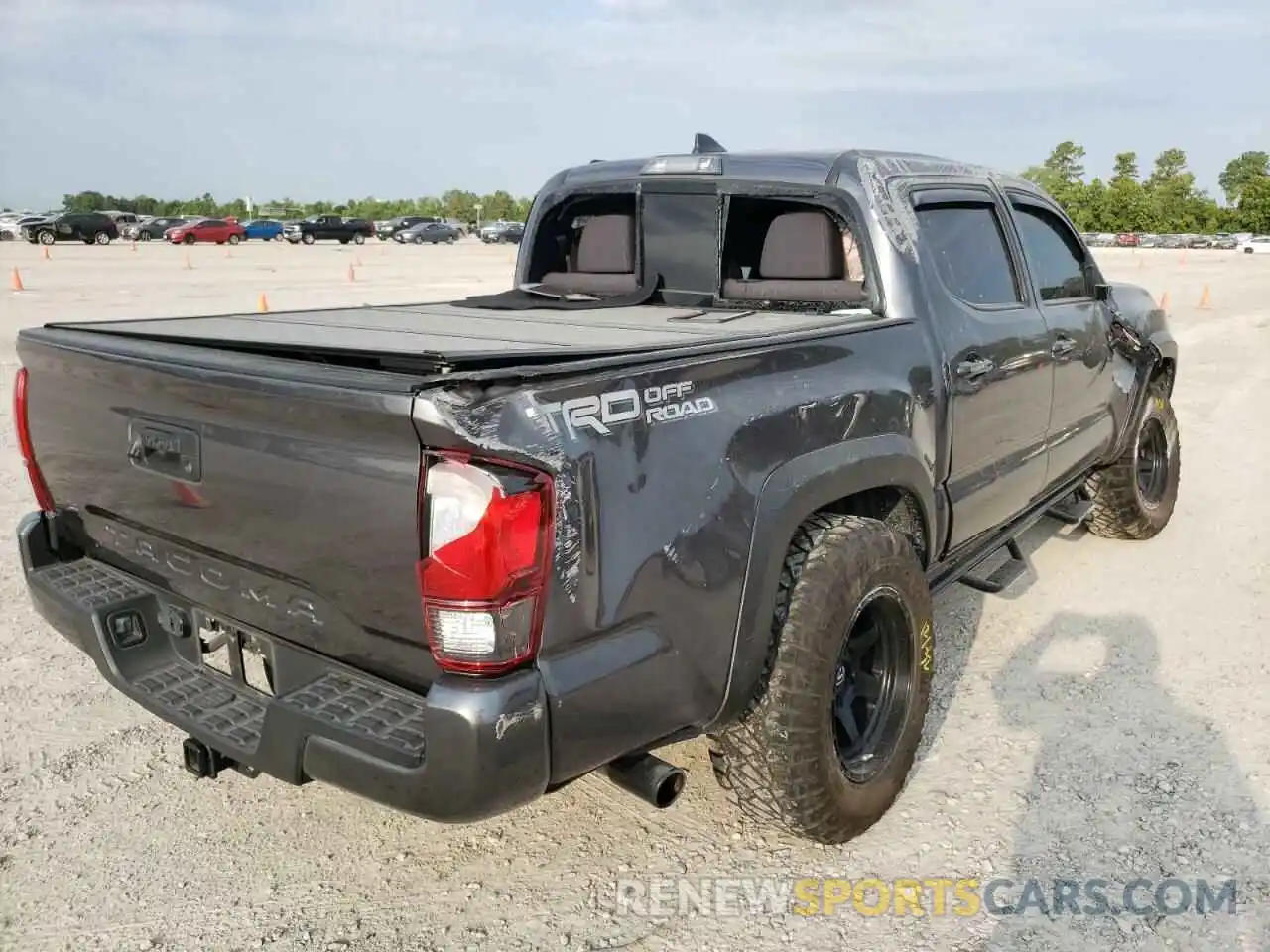 4 Photograph of a damaged car 5TFAZ5CN9KX081654 TOYOTA TACOMA 2019