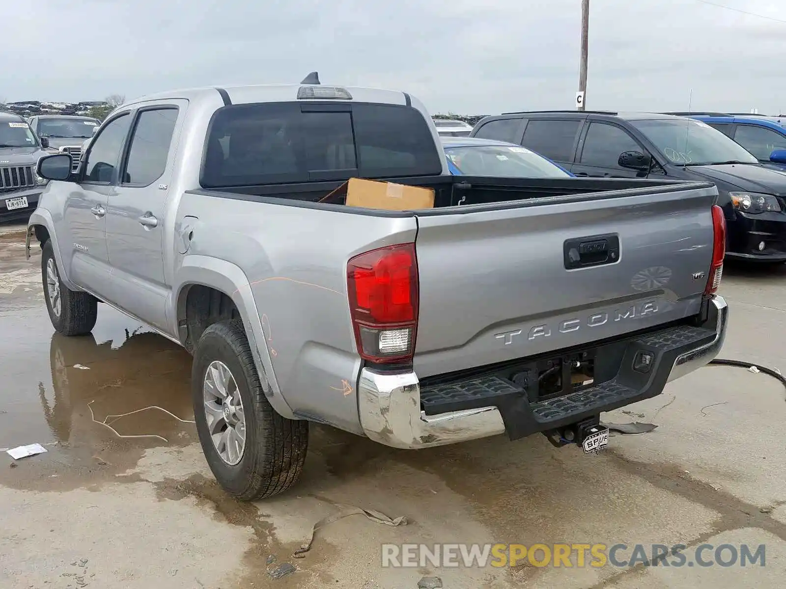 3 Photograph of a damaged car 5TFAZ5CN9KX087101 TOYOTA TACOMA 2019