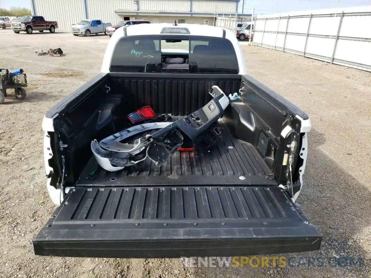 9 Photograph of a damaged car 5TFAZ5CNXKX072770 TOYOTA TACOMA 2019