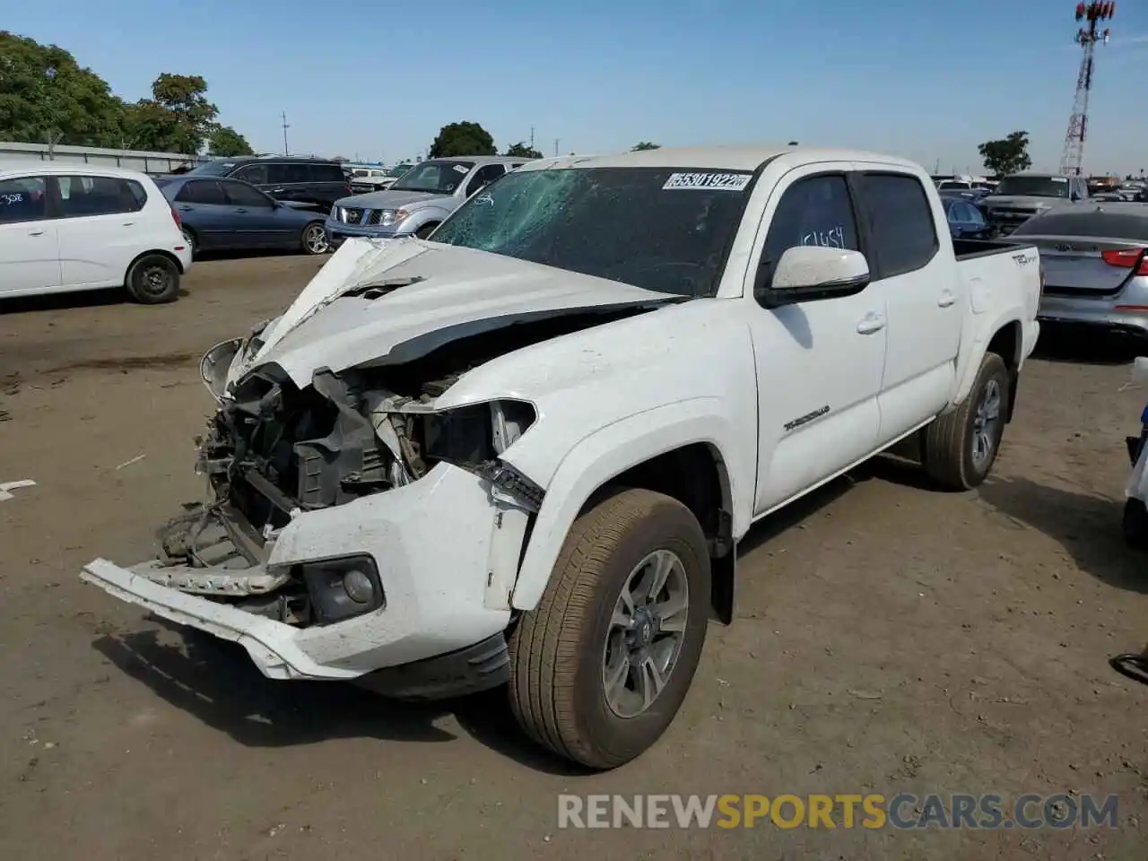 2 Фотография поврежденного автомобиля 5TFAZ5CNXKX074888 TOYOTA TACOMA 2019