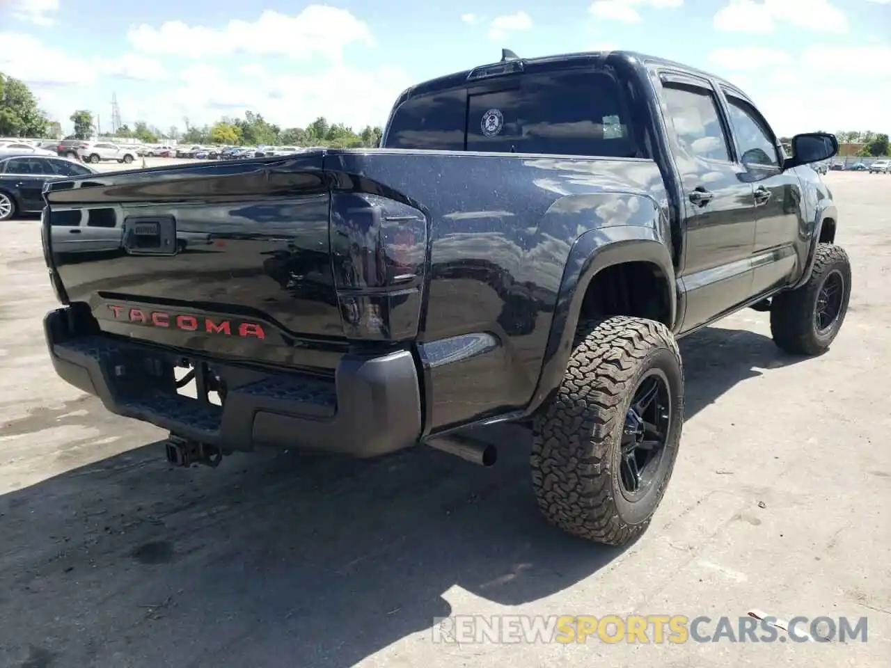 4 Фотография поврежденного автомобиля 5TFAZ5CNXKX075216 TOYOTA TACOMA 2019