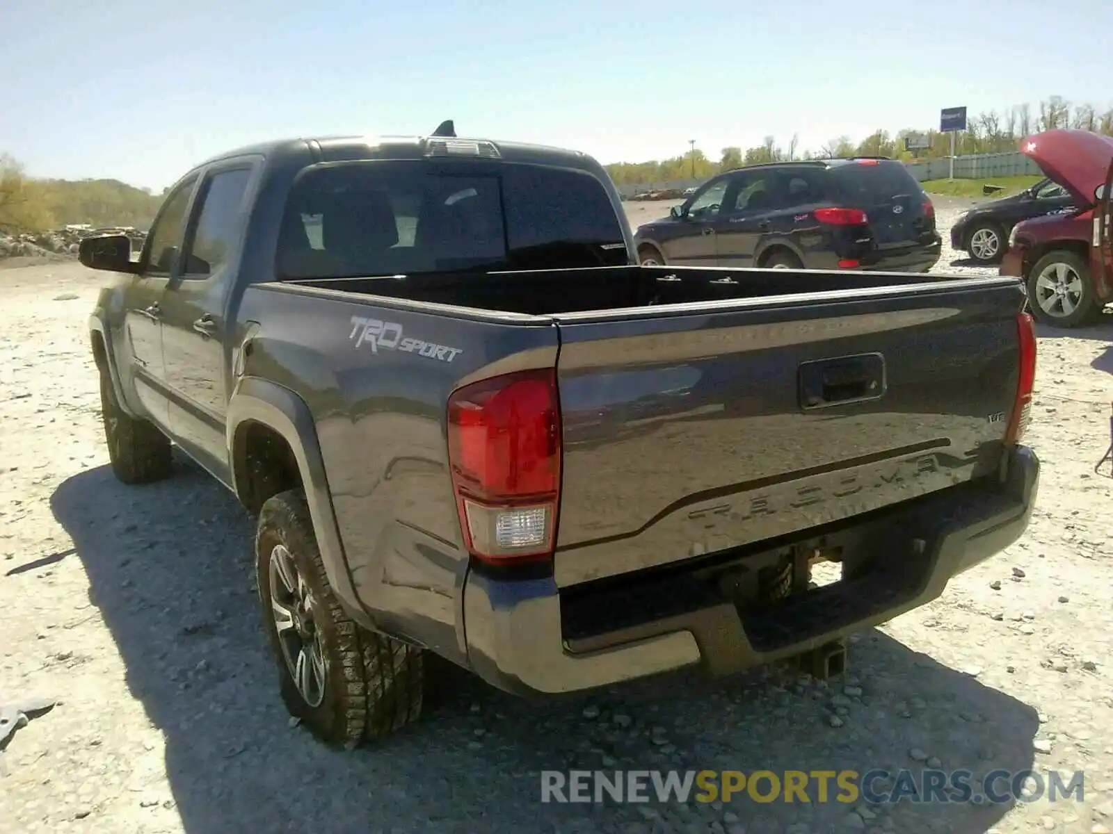 3 Photograph of a damaged car 5TFAZ5CNXKX079055 TOYOTA TACOMA 2019