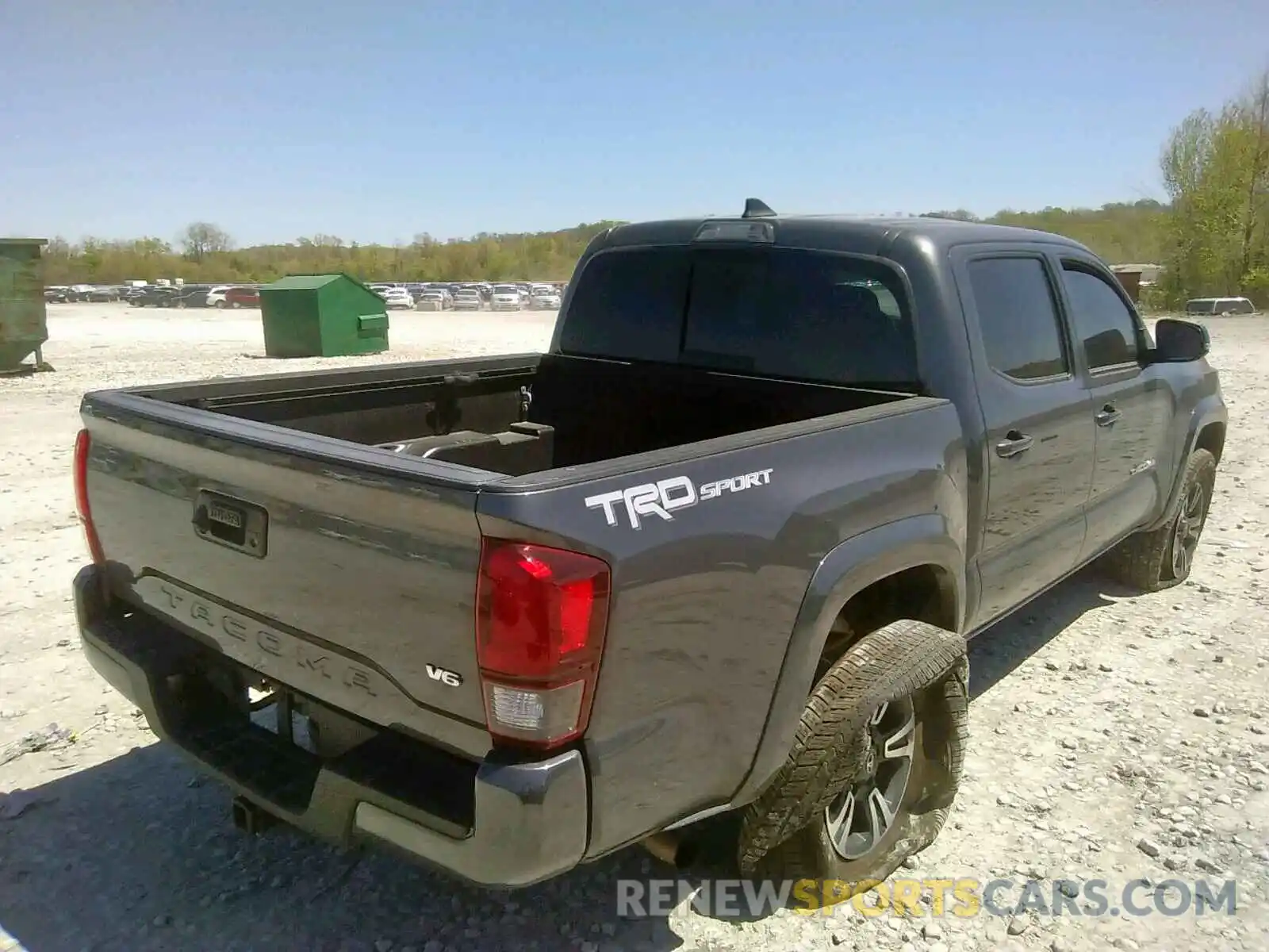 4 Фотография поврежденного автомобиля 5TFAZ5CNXKX079055 TOYOTA TACOMA 2019