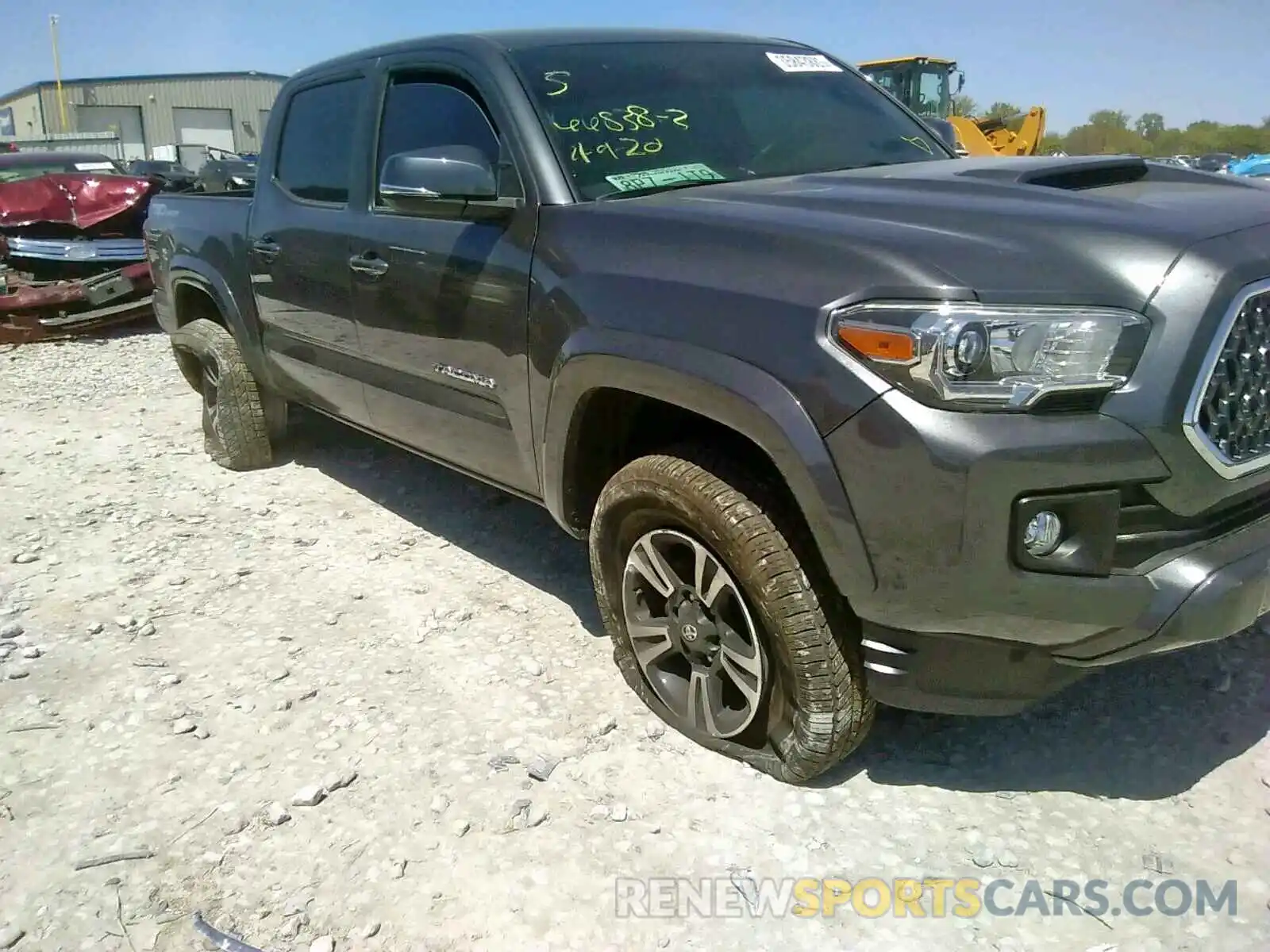 9 Фотография поврежденного автомобиля 5TFAZ5CNXKX079055 TOYOTA TACOMA 2019