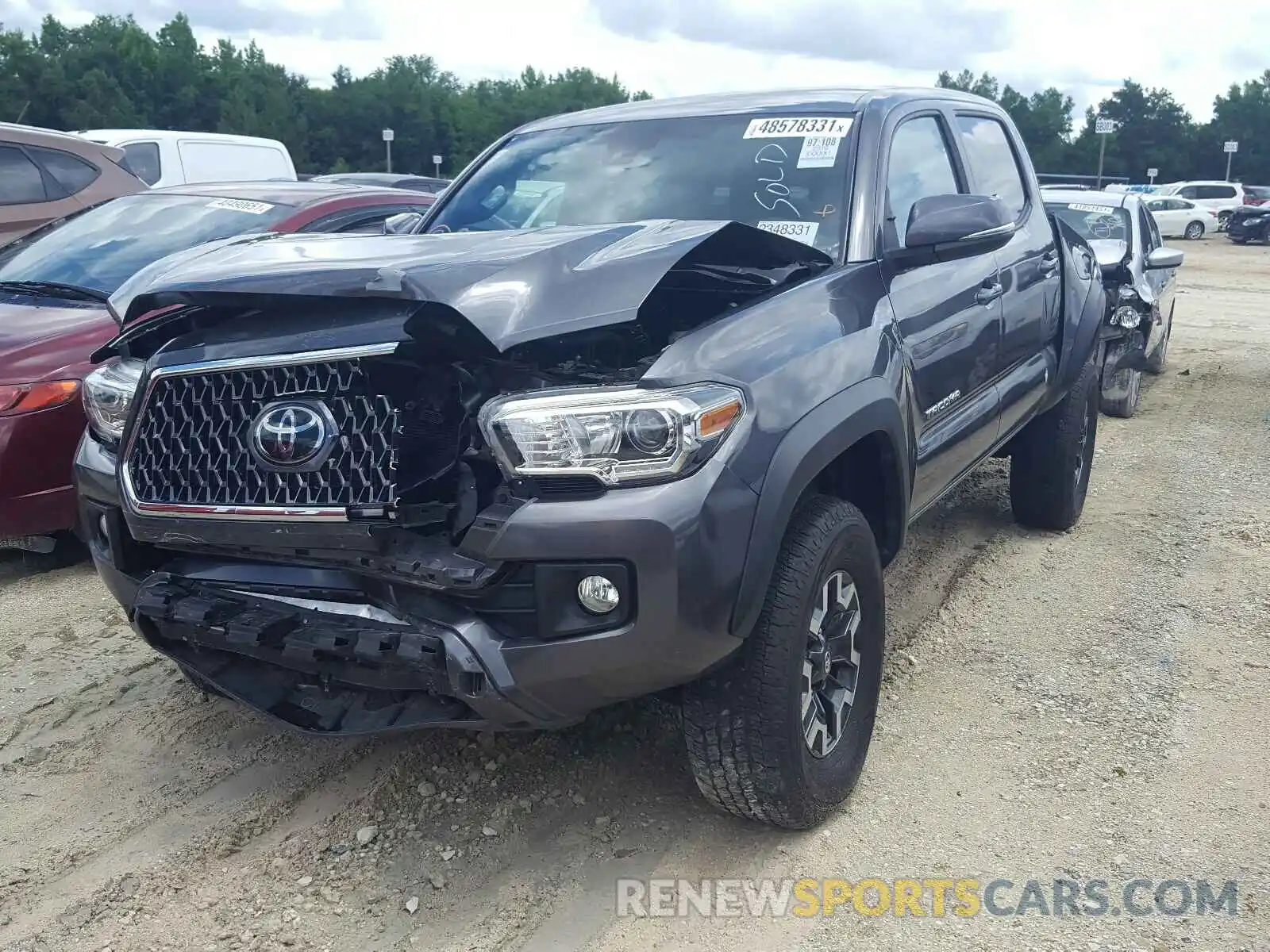 2 Photograph of a damaged car 5TFAZ5CNXKX080027 TOYOTA TACOMA 2019