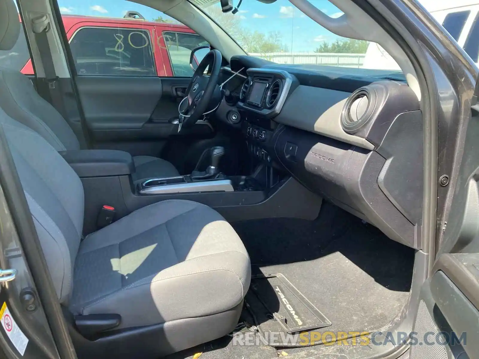 5 Photograph of a damaged car 5TFBZ5DN2KX004854 TOYOTA TACOMA 2019