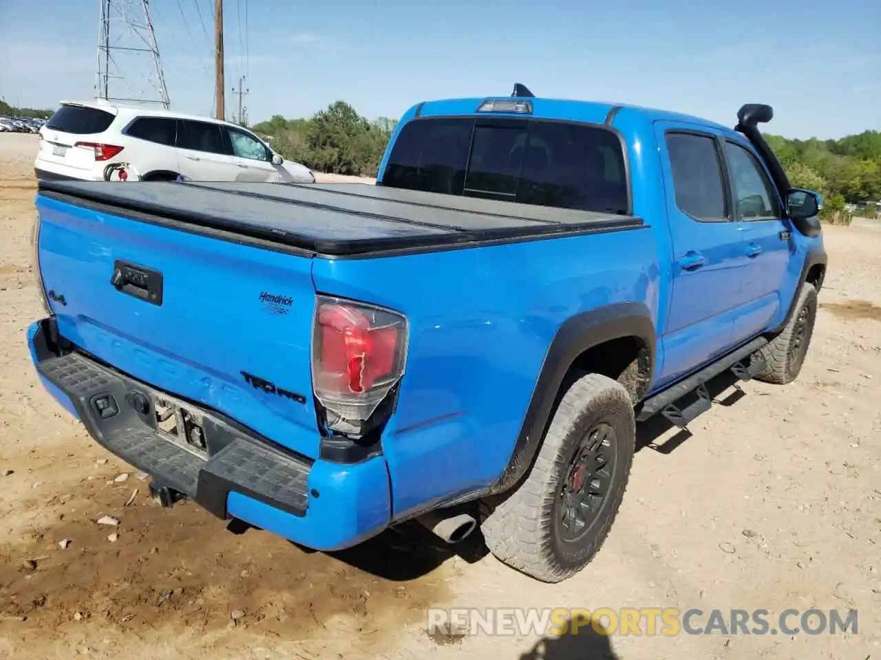 4 Фотография поврежденного автомобиля 5TFCZ5AN0KX167981 TOYOTA TACOMA 2019