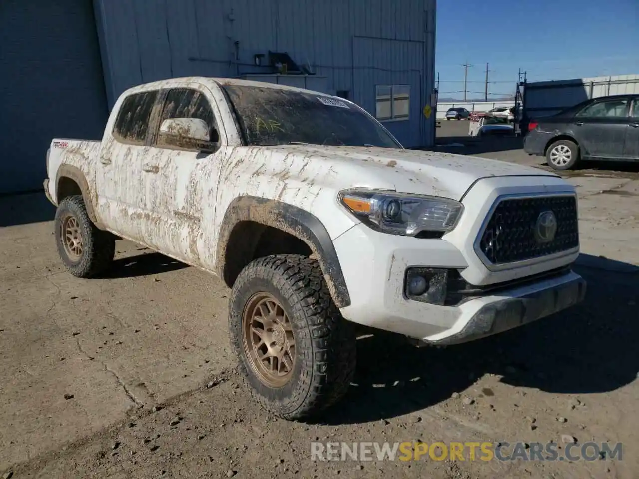 1 Photograph of a damaged car 5TFCZ5AN0KX169763 TOYOTA TACOMA 2019