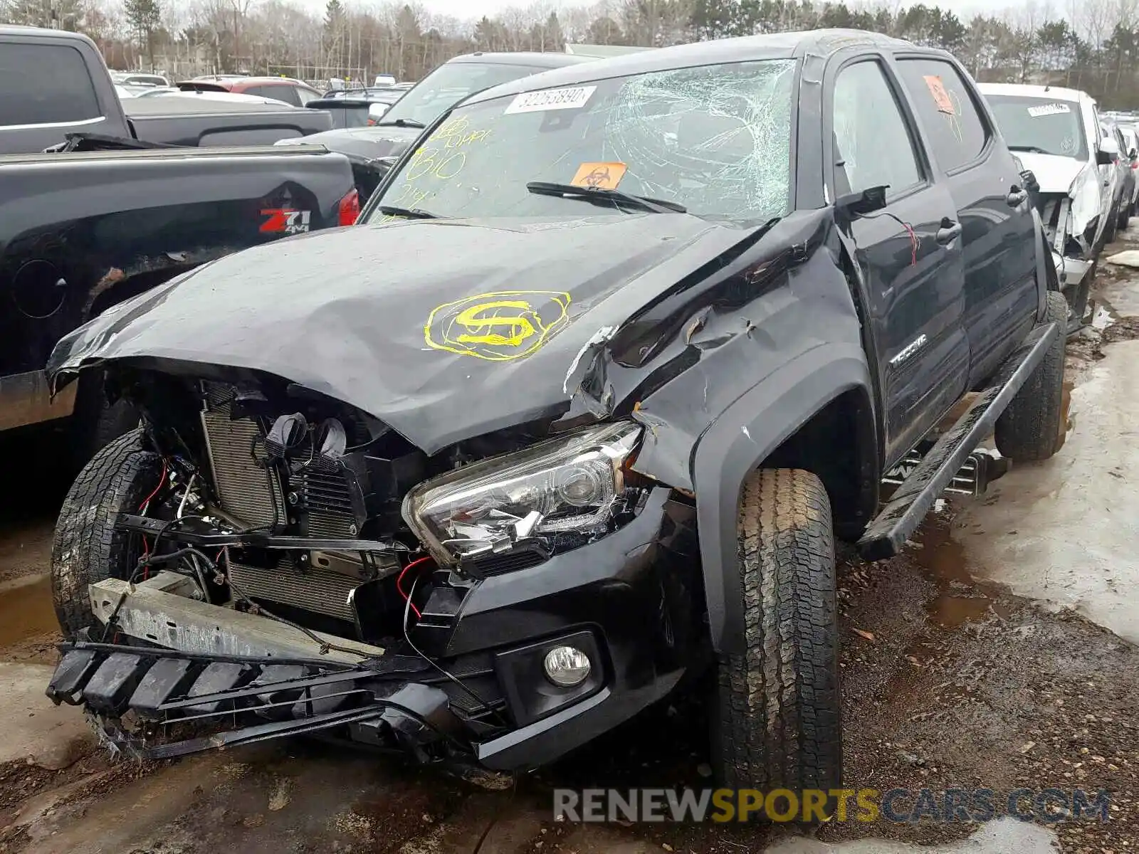 2 Photograph of a damaged car 5TFCZ5AN0KX171402 TOYOTA TACOMA 2019