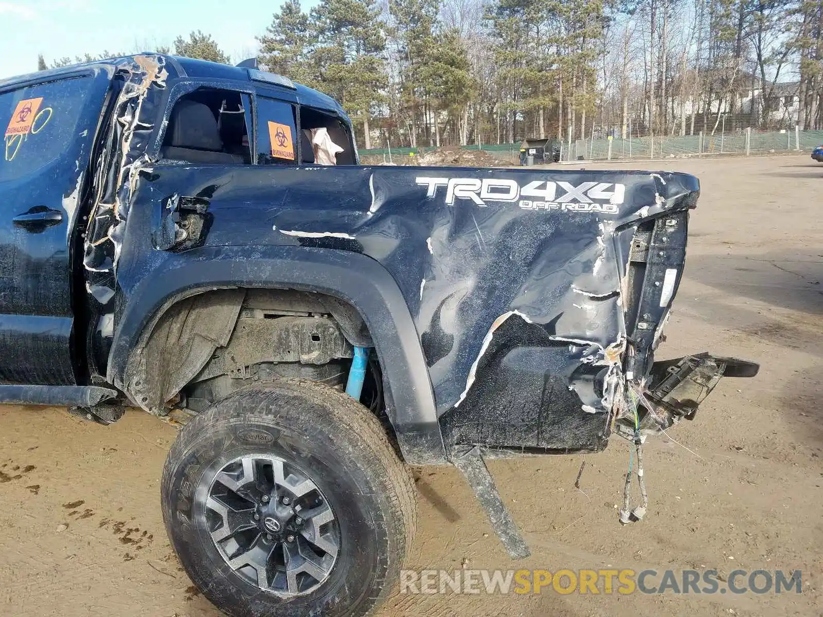 9 Photograph of a damaged car 5TFCZ5AN0KX171402 TOYOTA TACOMA 2019