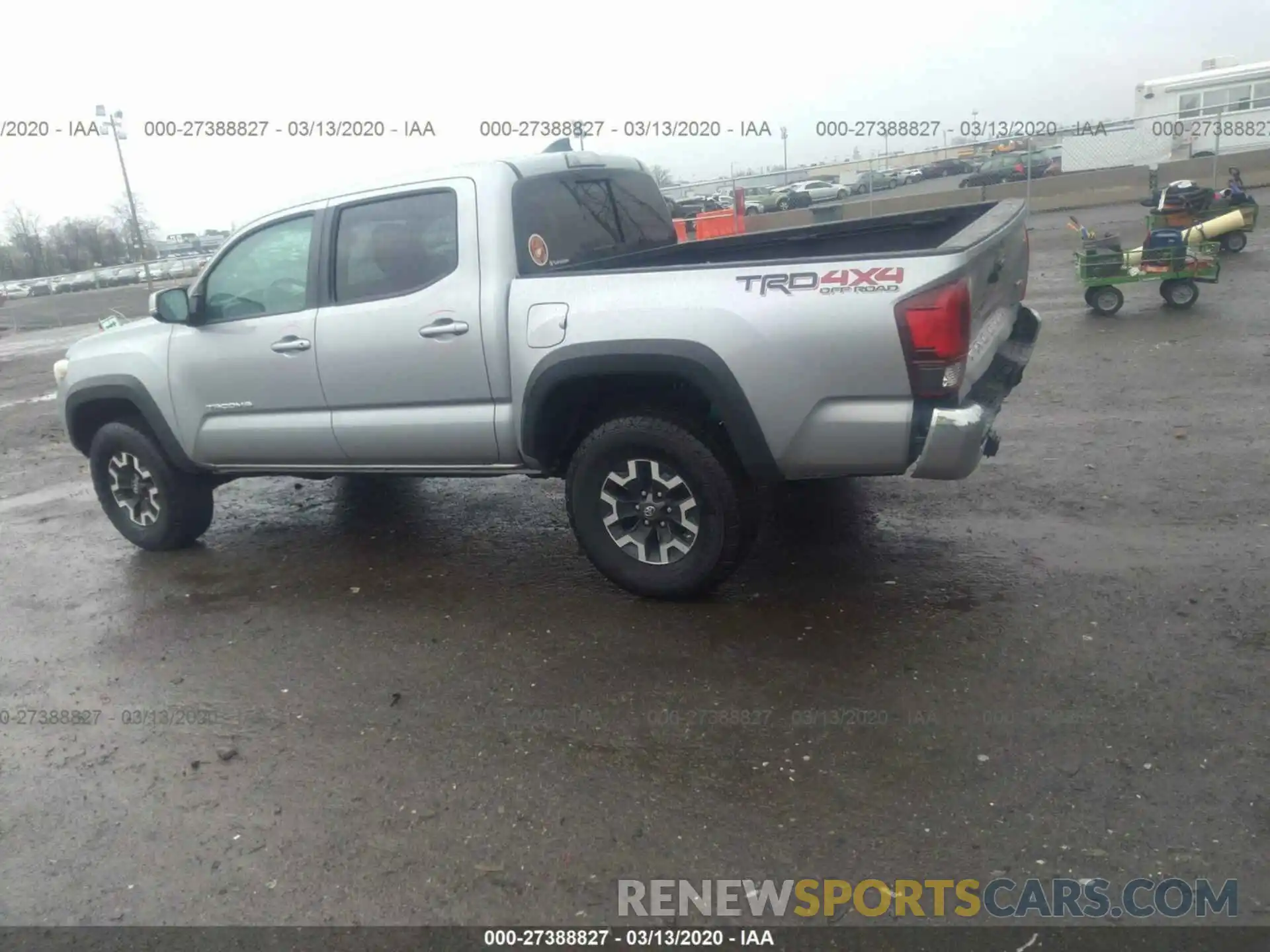 3 Фотография поврежденного автомобиля 5TFCZ5AN0KX174350 TOYOTA TACOMA 2019