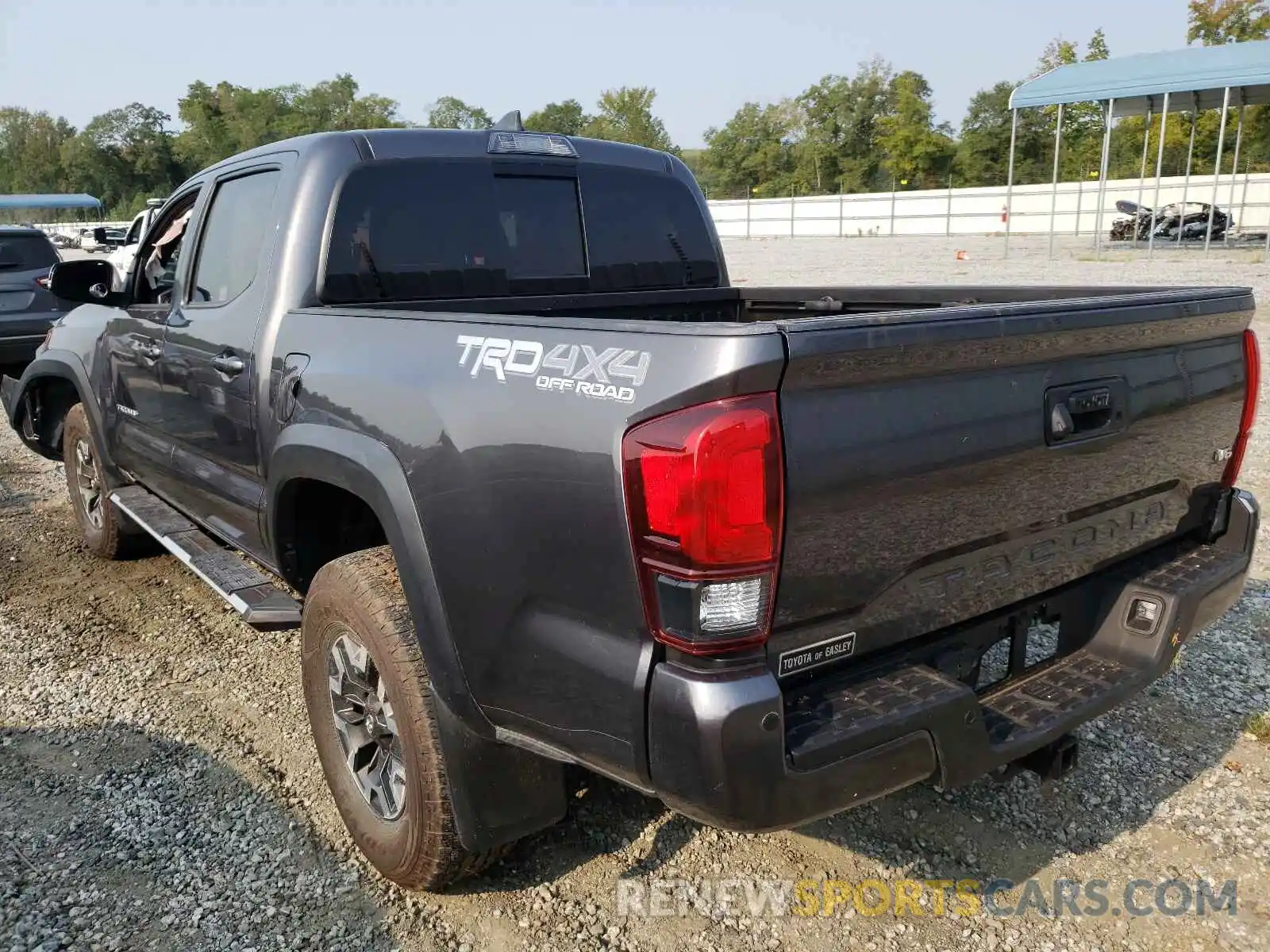 3 Фотография поврежденного автомобиля 5TFCZ5AN0KX188426 TOYOTA TACOMA 2019