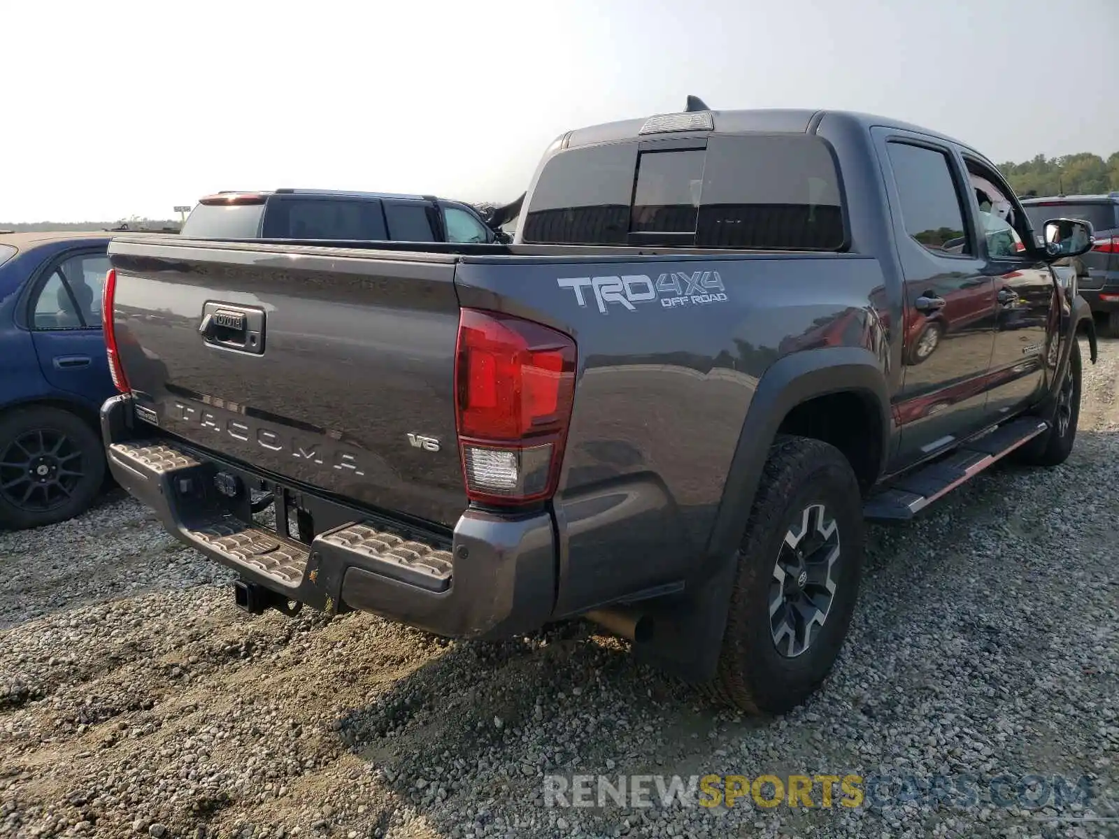 4 Фотография поврежденного автомобиля 5TFCZ5AN0KX188426 TOYOTA TACOMA 2019