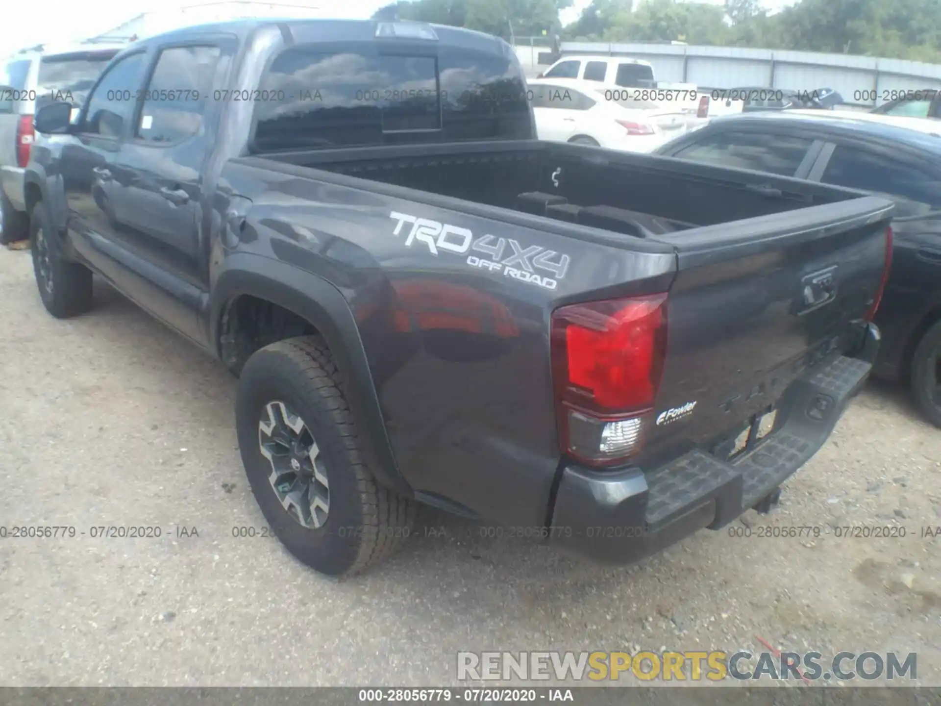 3 Photograph of a damaged car 5TFCZ5AN0KX195702 TOYOTA TACOMA 2019