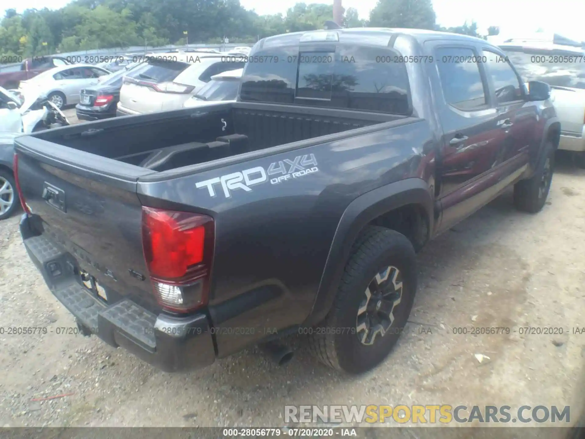 4 Фотография поврежденного автомобиля 5TFCZ5AN0KX195702 TOYOTA TACOMA 2019