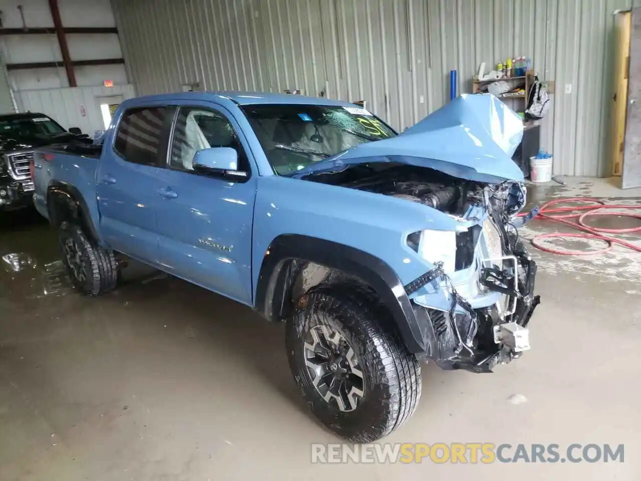 1 Photograph of a damaged car 5TFCZ5AN0KX200879 TOYOTA TACOMA 2019