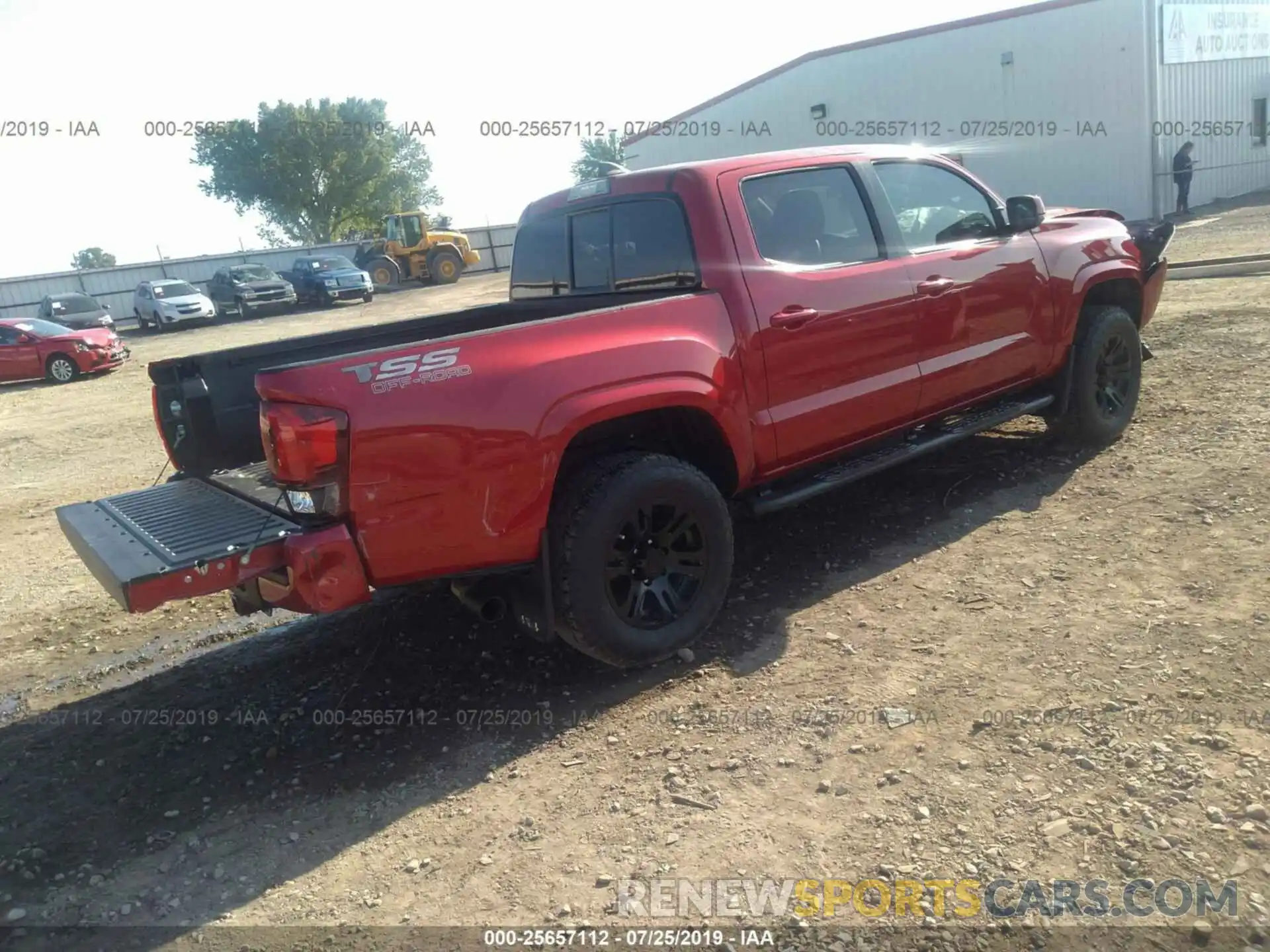 4 Фотография поврежденного автомобиля 5TFCZ5AN1KX168511 TOYOTA TACOMA 2019